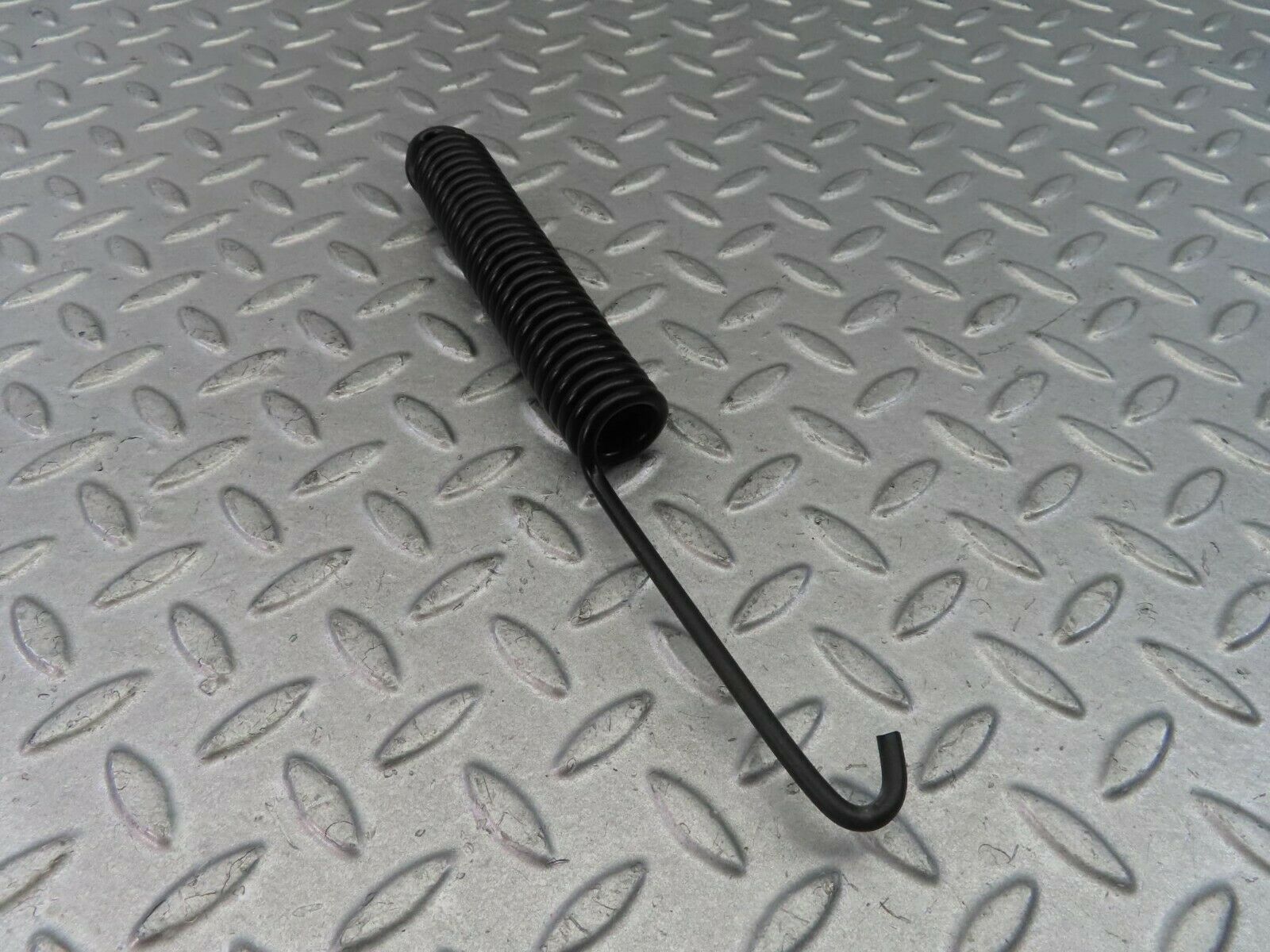 8623 Mercedes-Benz W108 Bonnet Hinge Spring