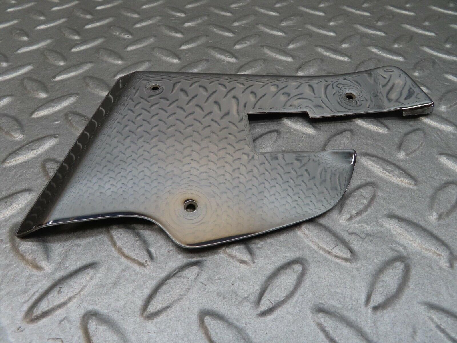 13976 Mercedes-Benz C107 280SLC Right Door Chrome Cover