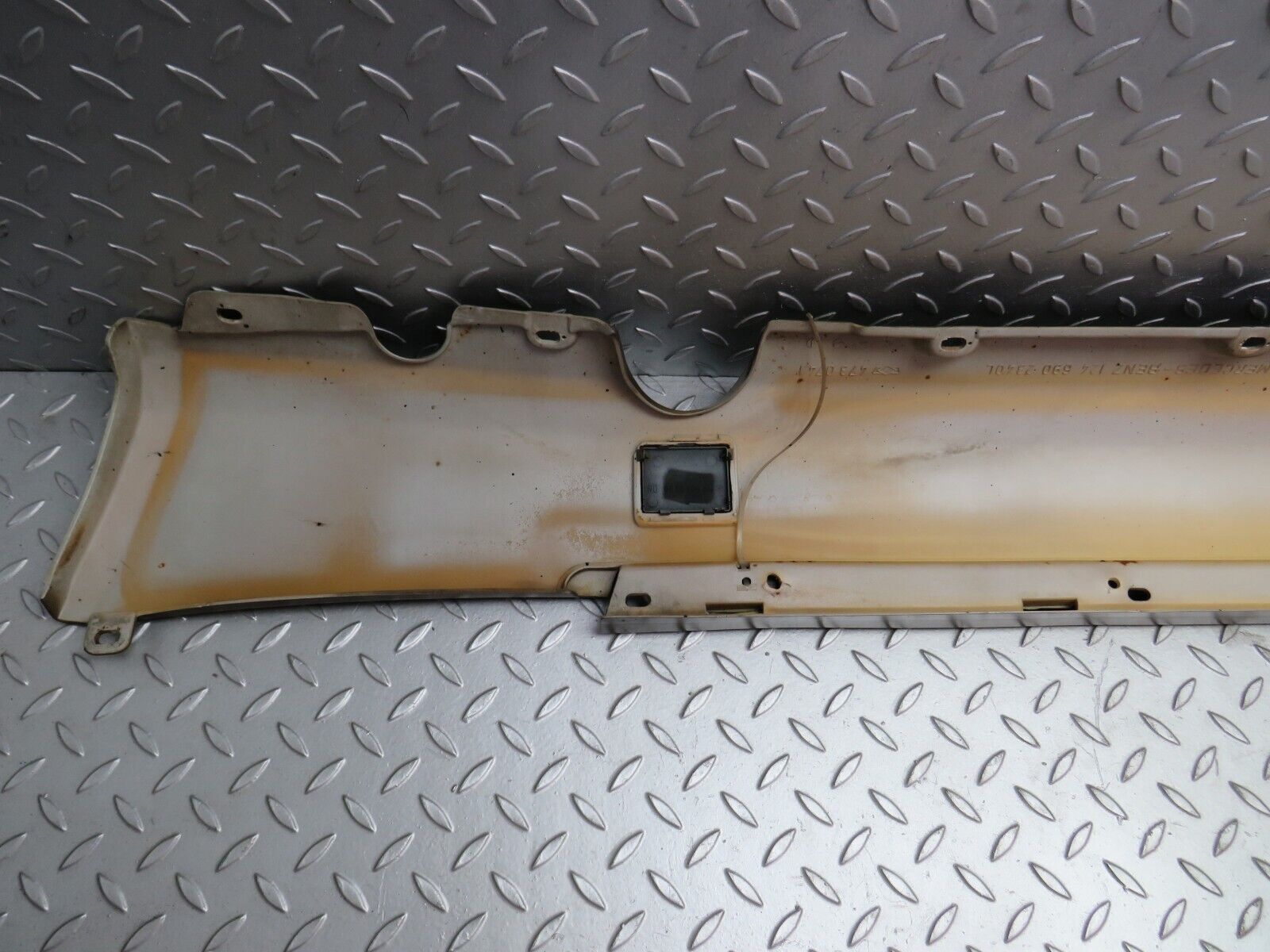 29212 Mercedes-Benz W124 230E Side Skirt Left Side 1246902340