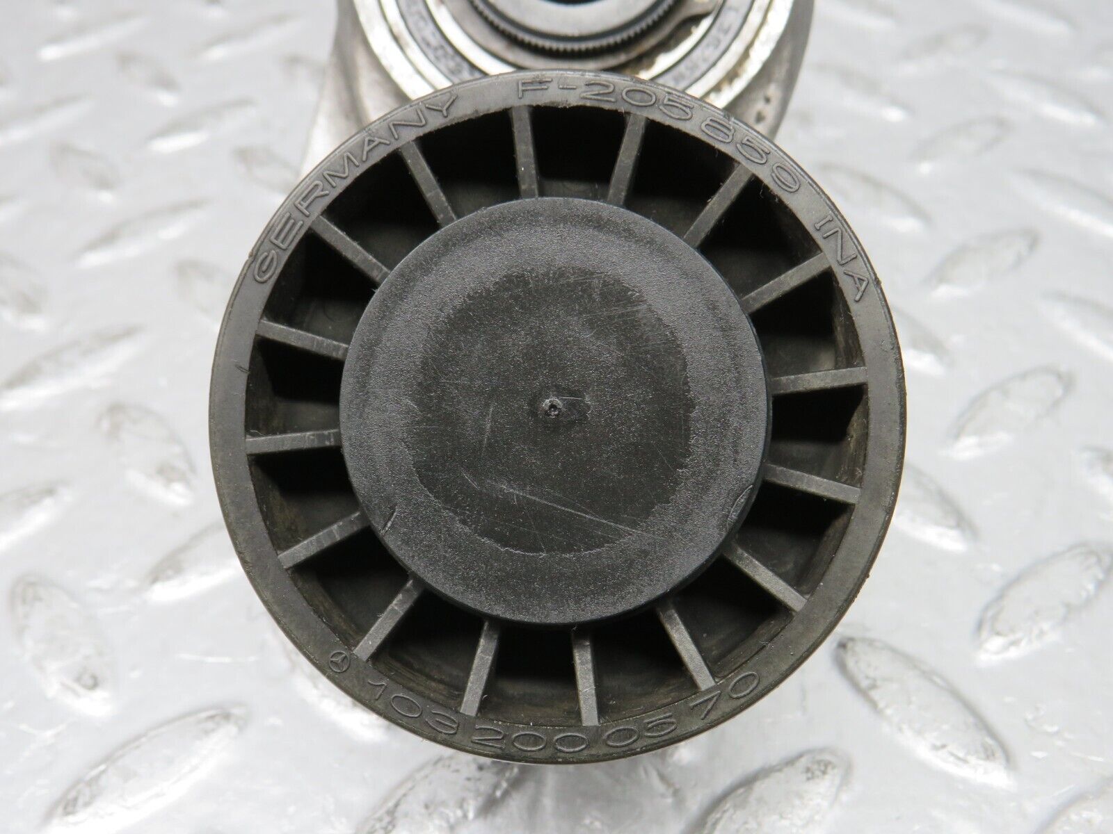 32712 Mercedes-Benz S124 300TE Wagon Belt Tensioner 1032021040 1025841538