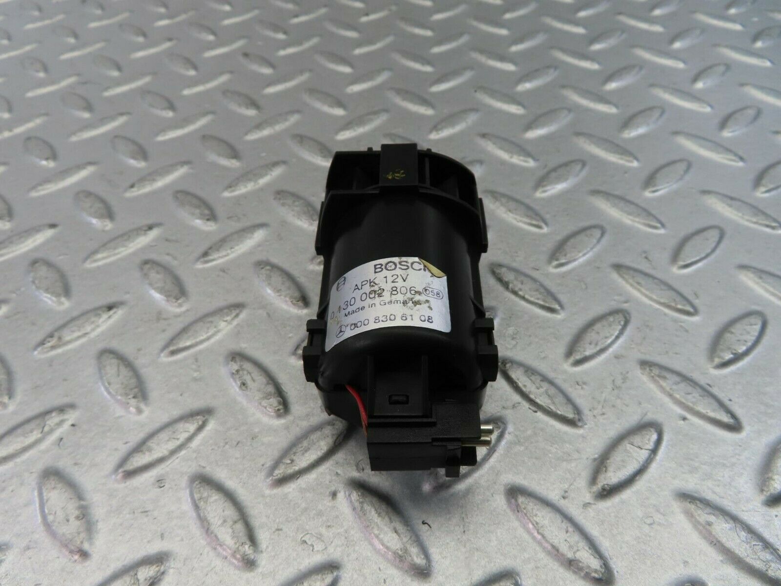 9301 Mercedes-Benz C124 300CE Coupe Temperature Sensor 0130002806