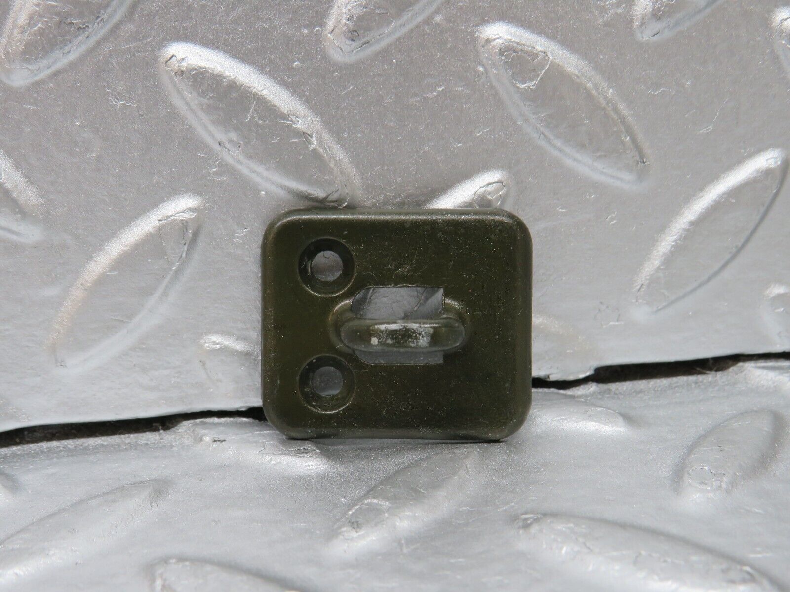 31358 Mercedes-Benz S124 220TE Wagon Glove Box Door Lock Latch