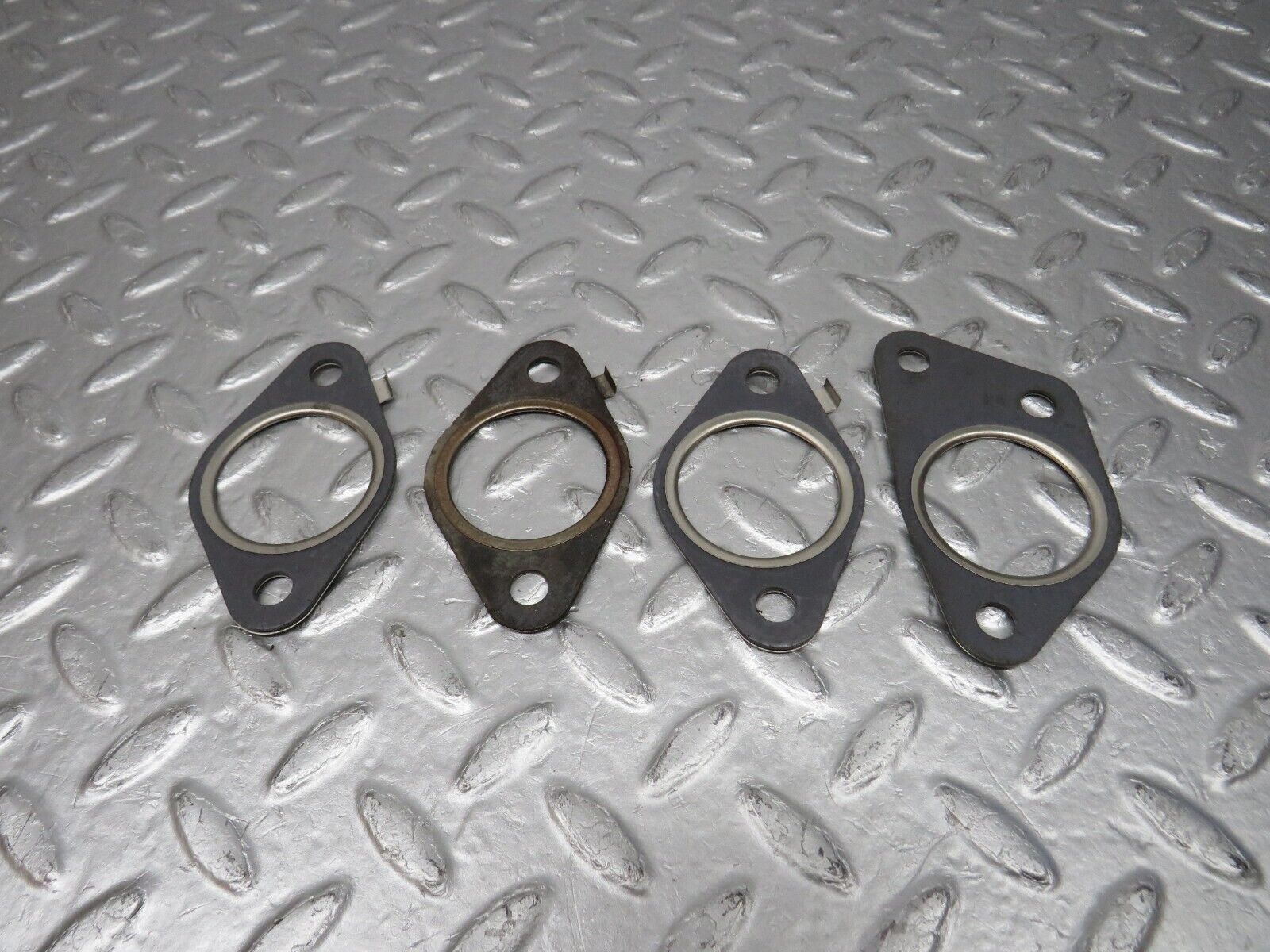 38848 Mercedes-Benz W201 190E 2.6L Exhaust Manifold Gasket Elring 1031421380 1031421480