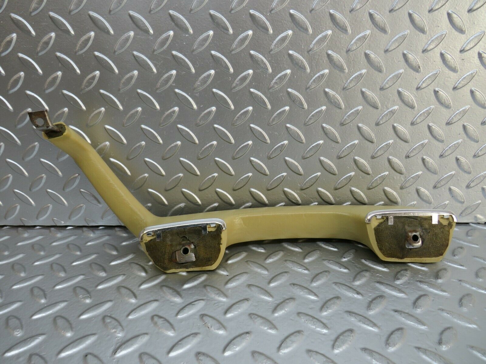 23935 Mercedes-Benz W123 280E Rear Left Interior Door Handle Beige 1239701701