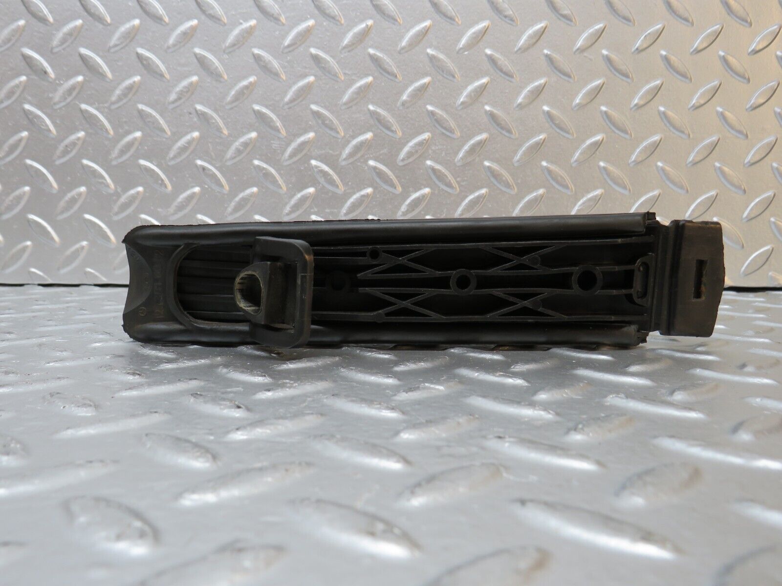 31259 Mercedes-Benz S124 220TE Wagon Accelerator Pedal With Rubber 1233010082