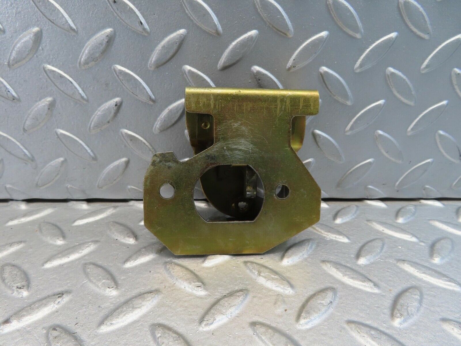 11368 Mercedes-Benz C123 230CE Coupe Boot Lid Lock Trunk Lock