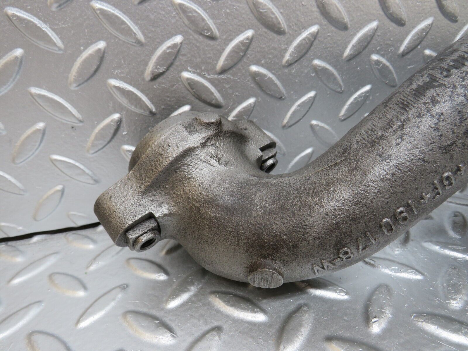 33127 Mercedes-Benz W126 380 V8 Exhaust Manifold Left 1161422302 1161422902