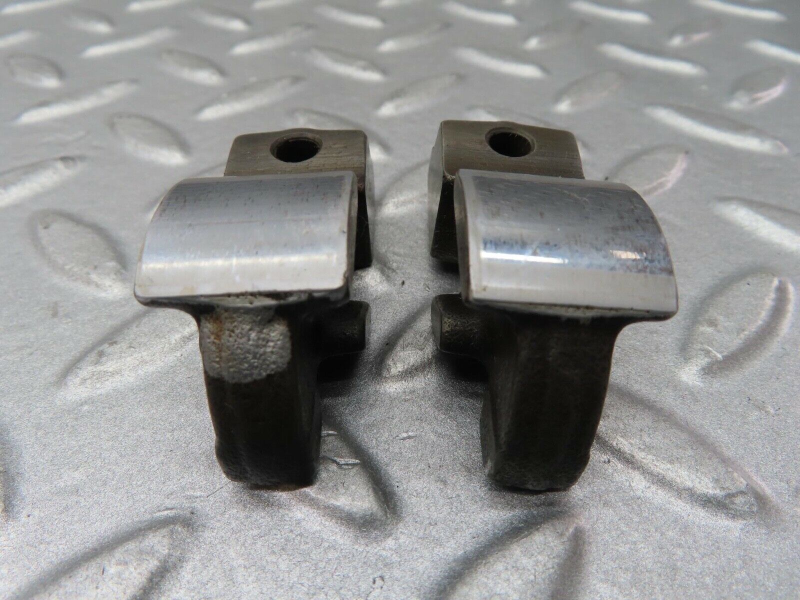 16749 Mercedes-Benz C107 380SLC Valve Rocker Arm