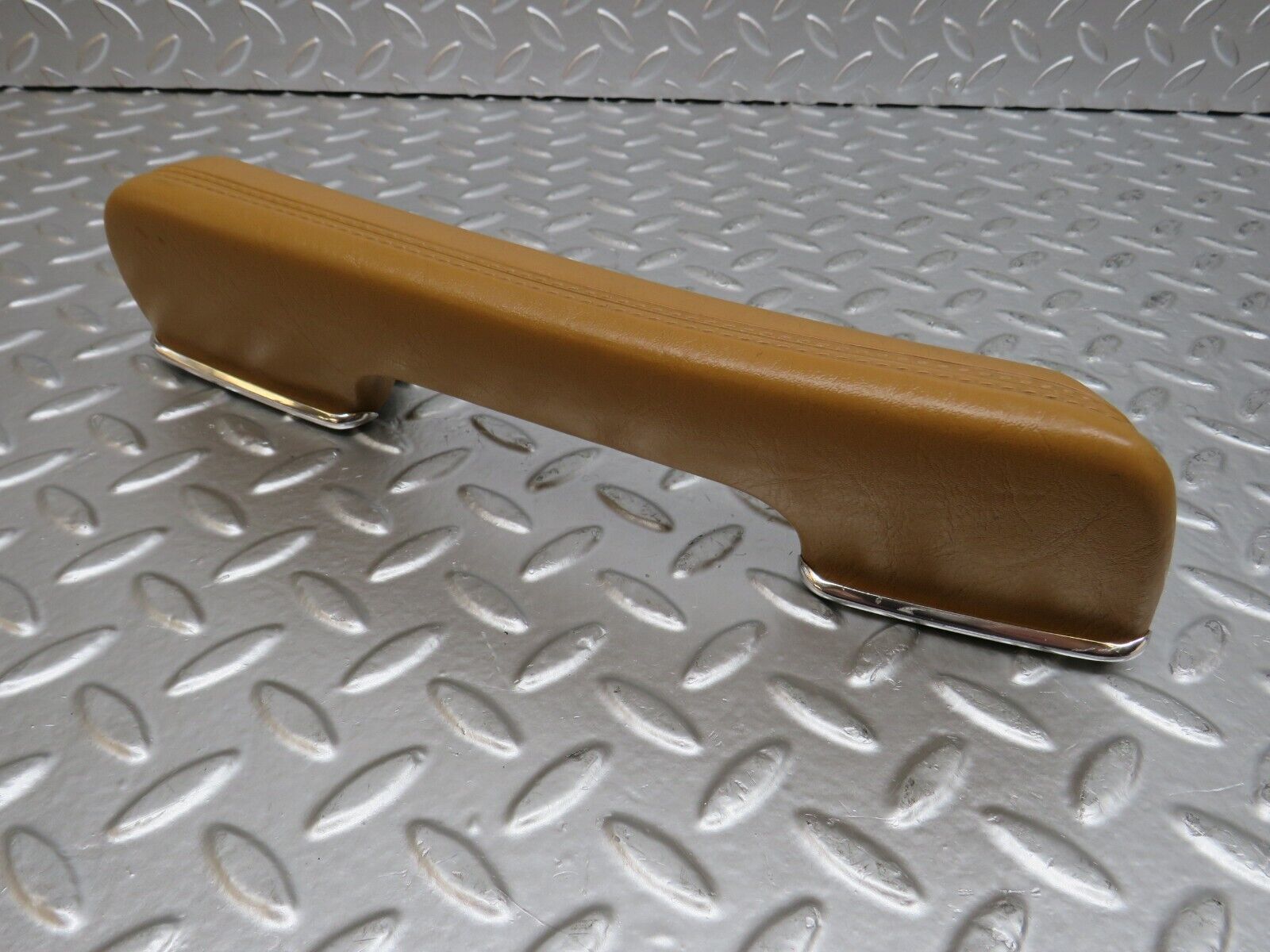 25438 Mercedes-Benz W123 200 Interior Door Handle Rear Right