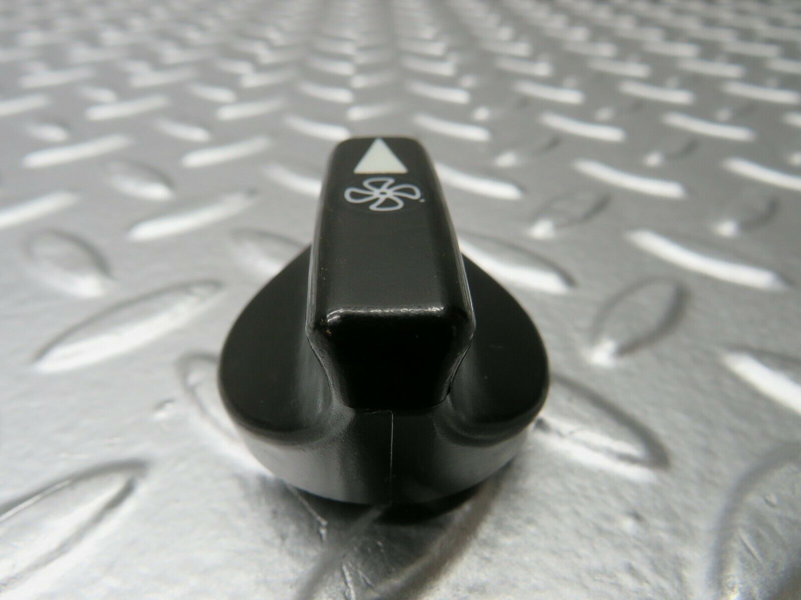 24062 Mercedes-Benz W123 280E Heater Control Knob Set