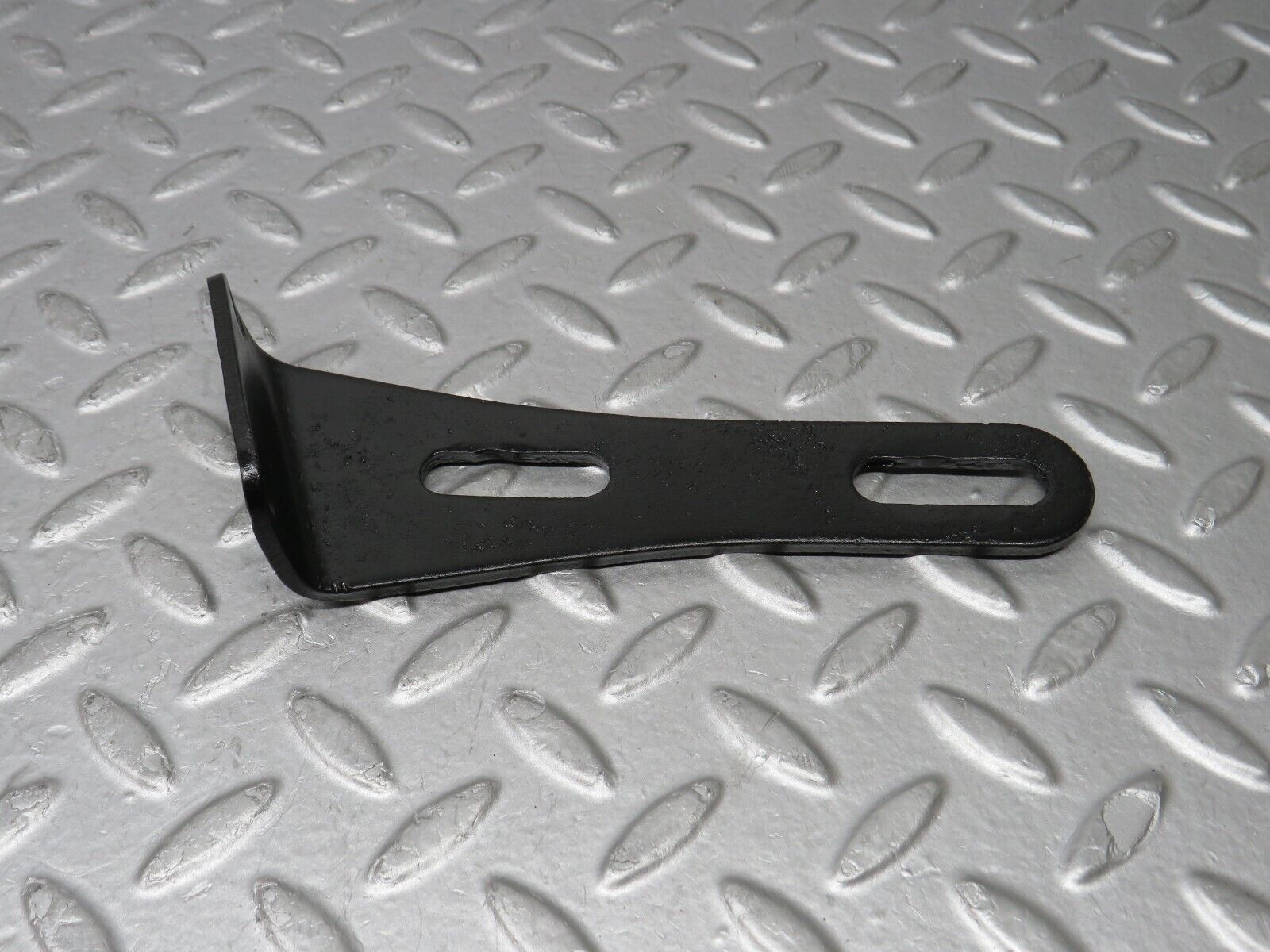 35895 Mercedes-Benz 240D OM616.912 Alternator Generator Bracket