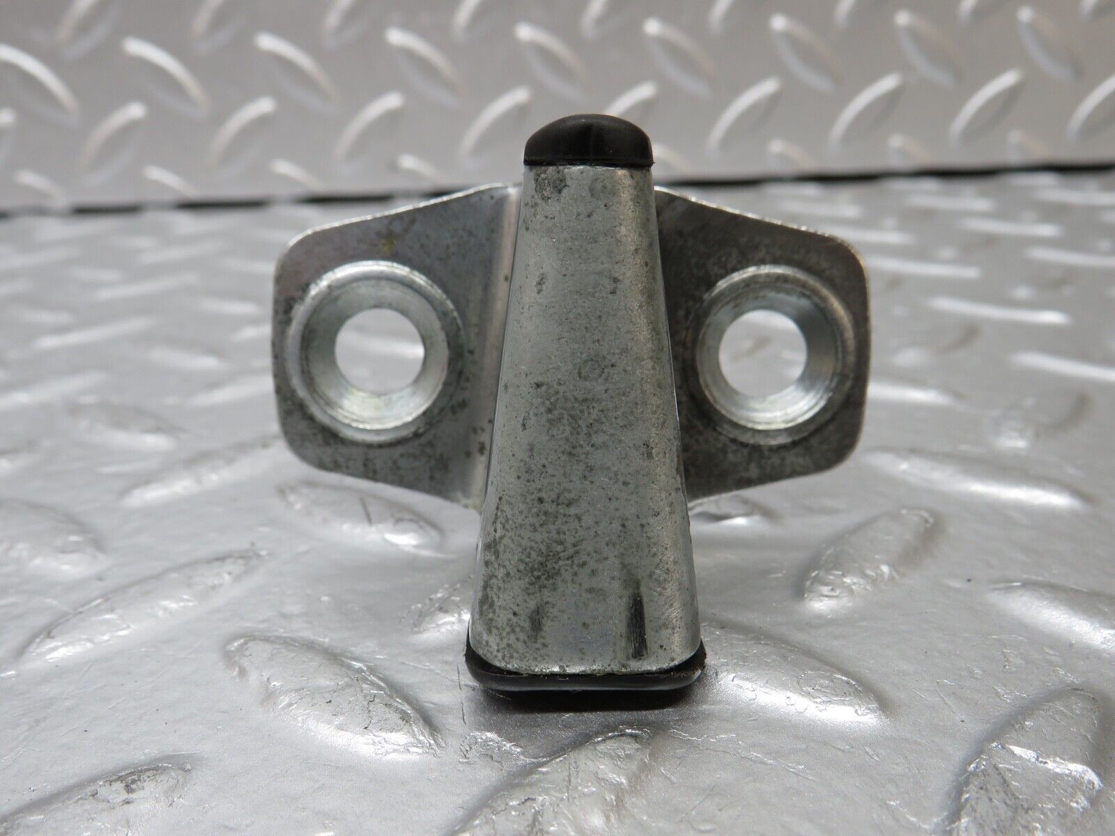 30477 Mercedes-Benz W124 230E Door Lock Latch