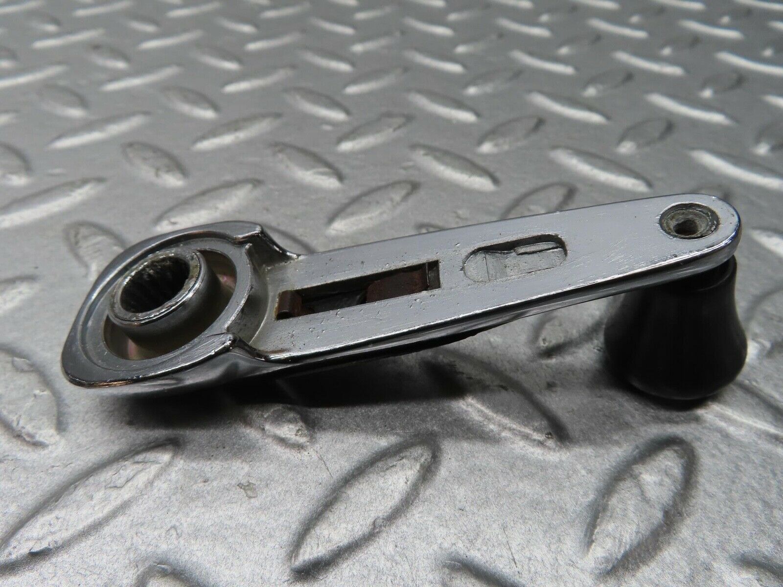 13125 Mercedes-Benz W111 220S Window Lifter Crank Handle