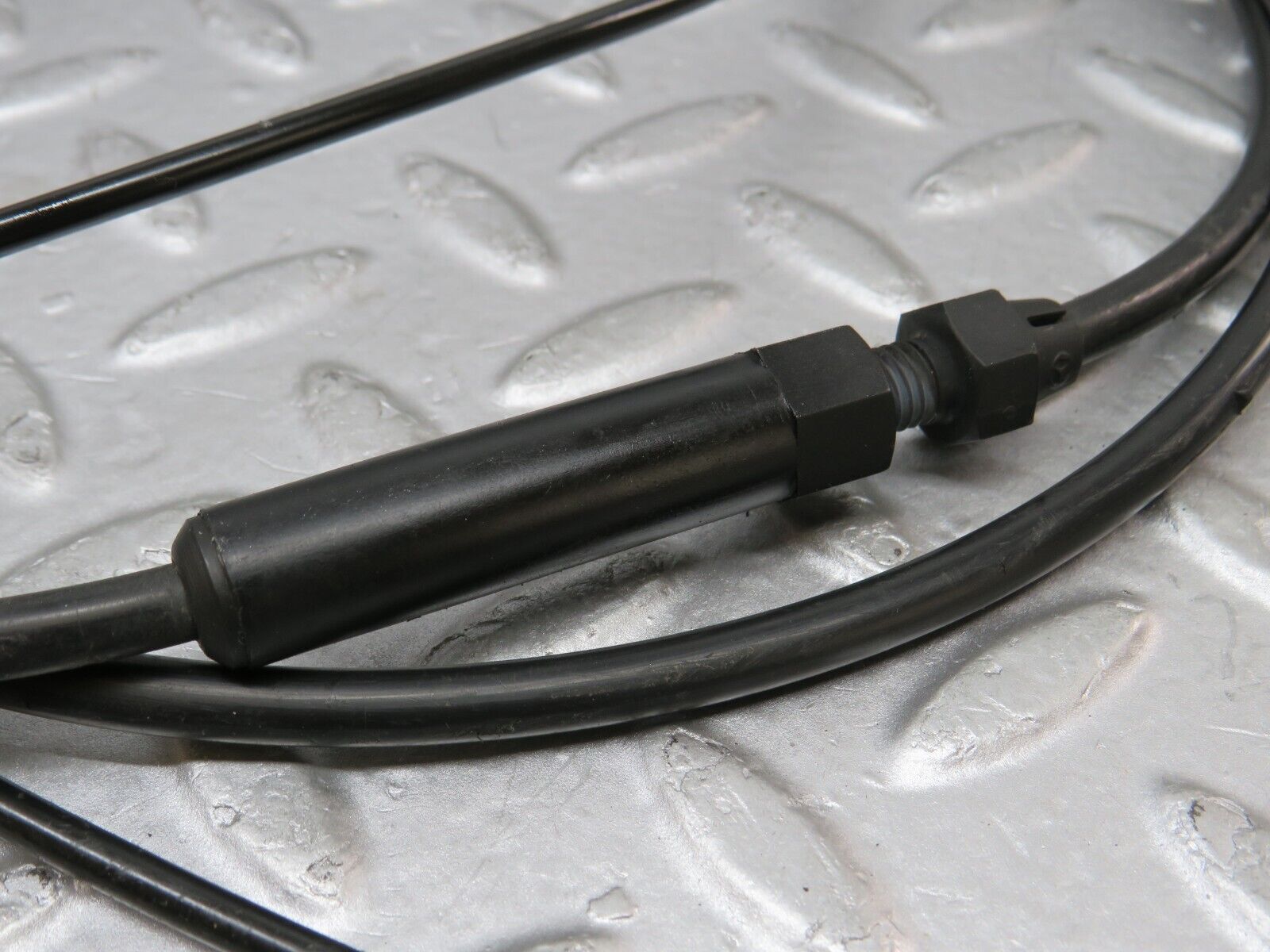 36299 Mercedes-Benz W126 420SE Bonnet Release Cable 1269970881