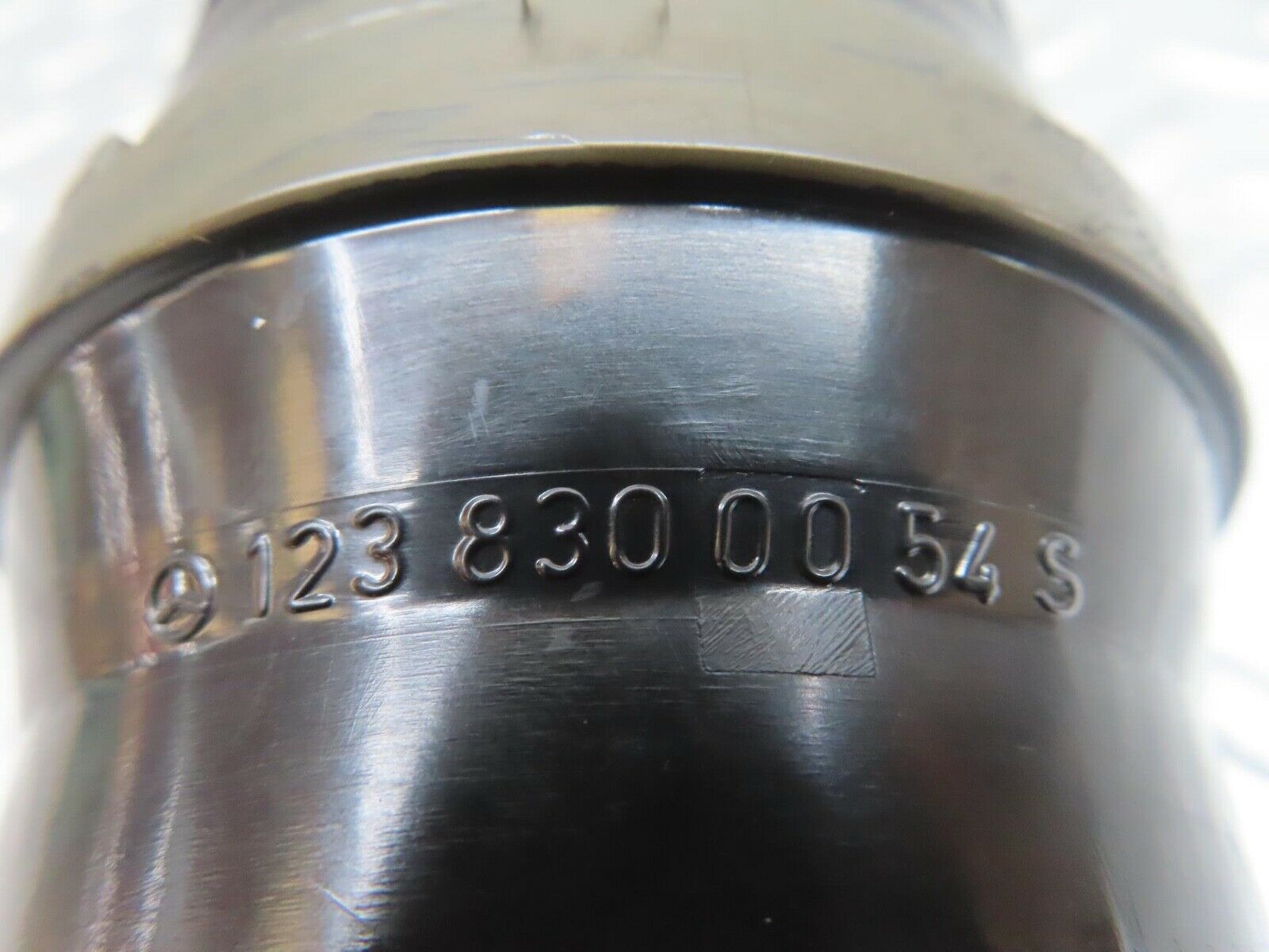 13814 Mercedes-Benz W123 200 Dashboard Air Vent 1238300054