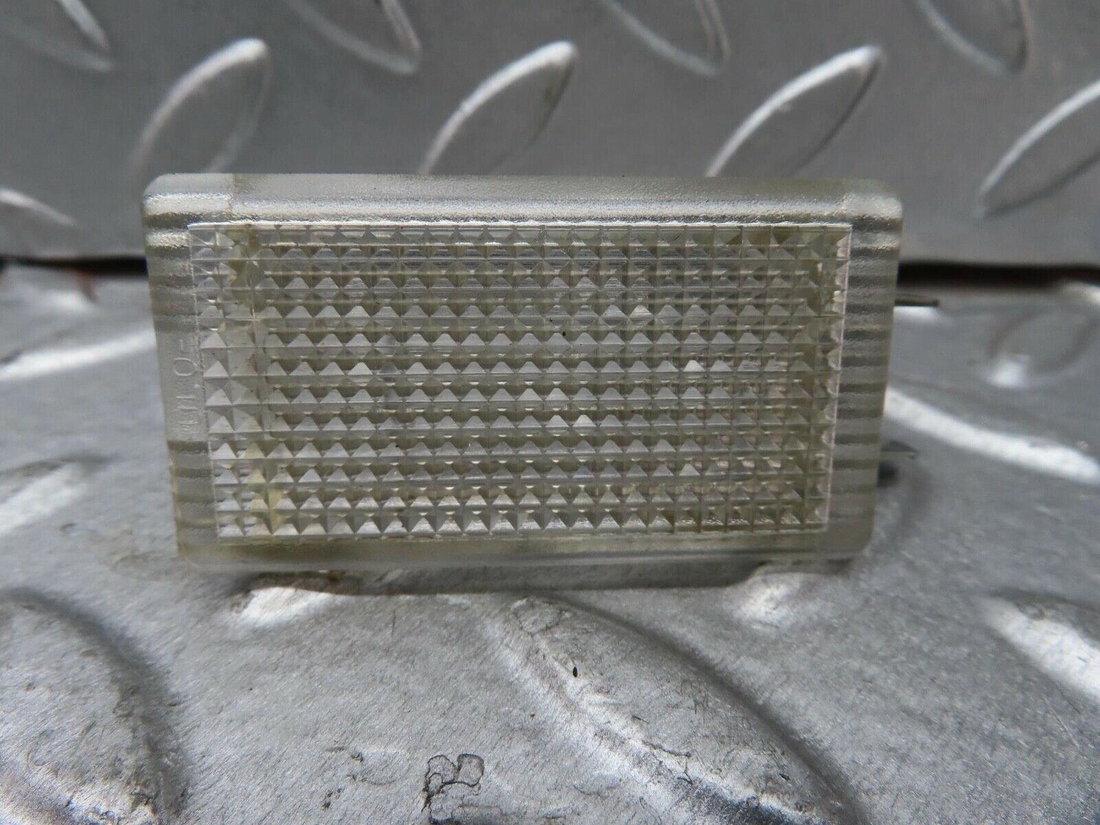 13675 Mercedes-Benz W123 200 Glove Box Light