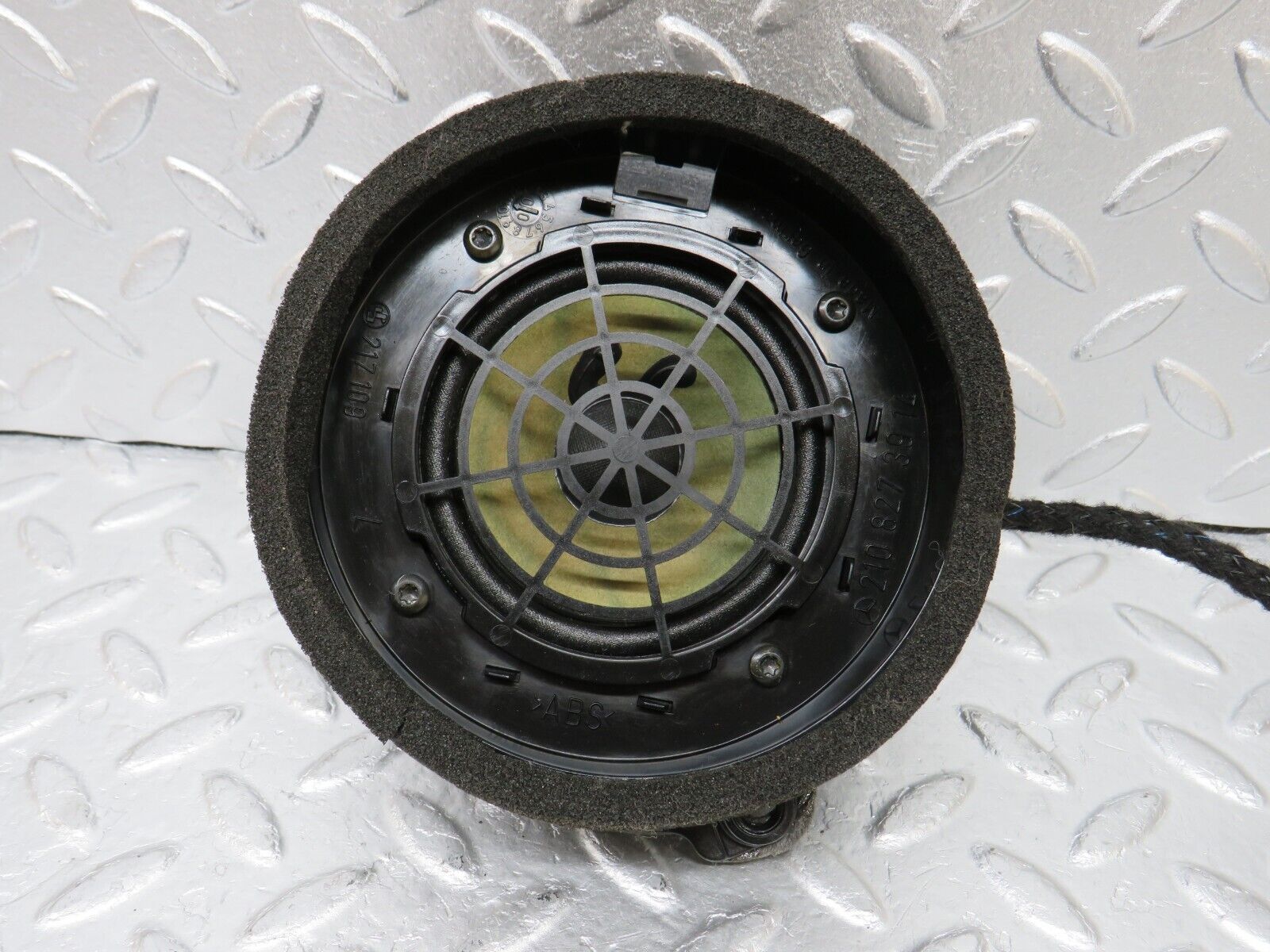 34723 Mercedes-Benz W210 320E Rear Left Door Speaker 2108273914 2108273514