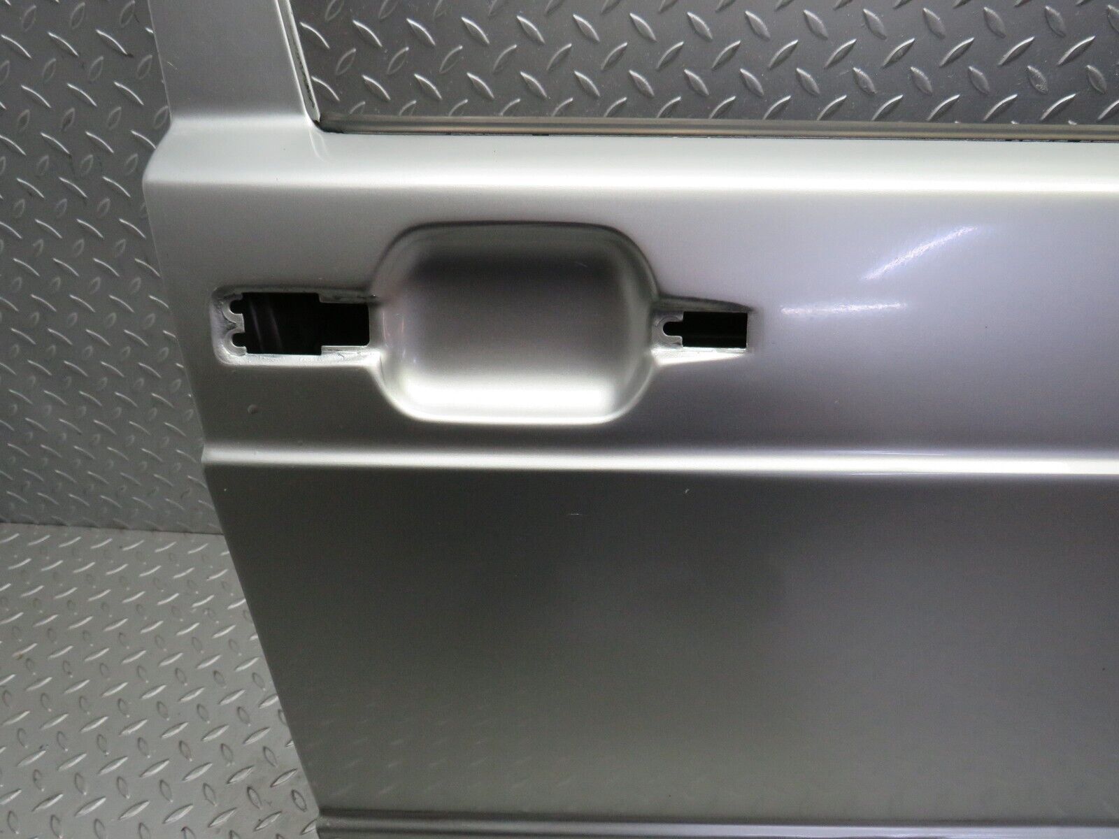 31824 Mercedes-Benz W201 190LE 1.8L Front Right Door