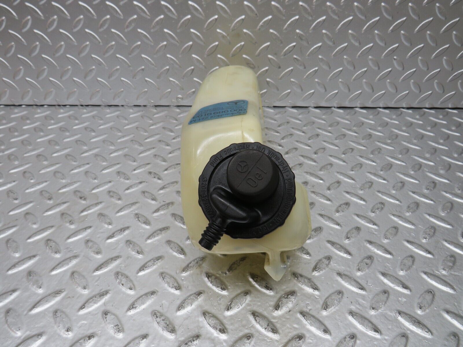 27598 Mercedes-Benz S124 300TE Hydraulic Suspension Fluid Reservoir 0009899103