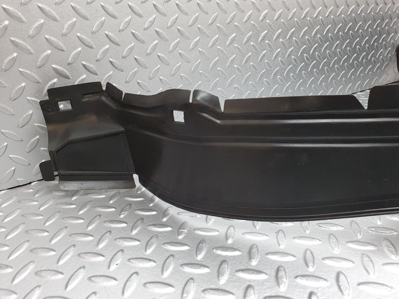 41565 Mercedes-Benz W124 200E Front Left Inner Fender Wing Splash Guard 1248840135