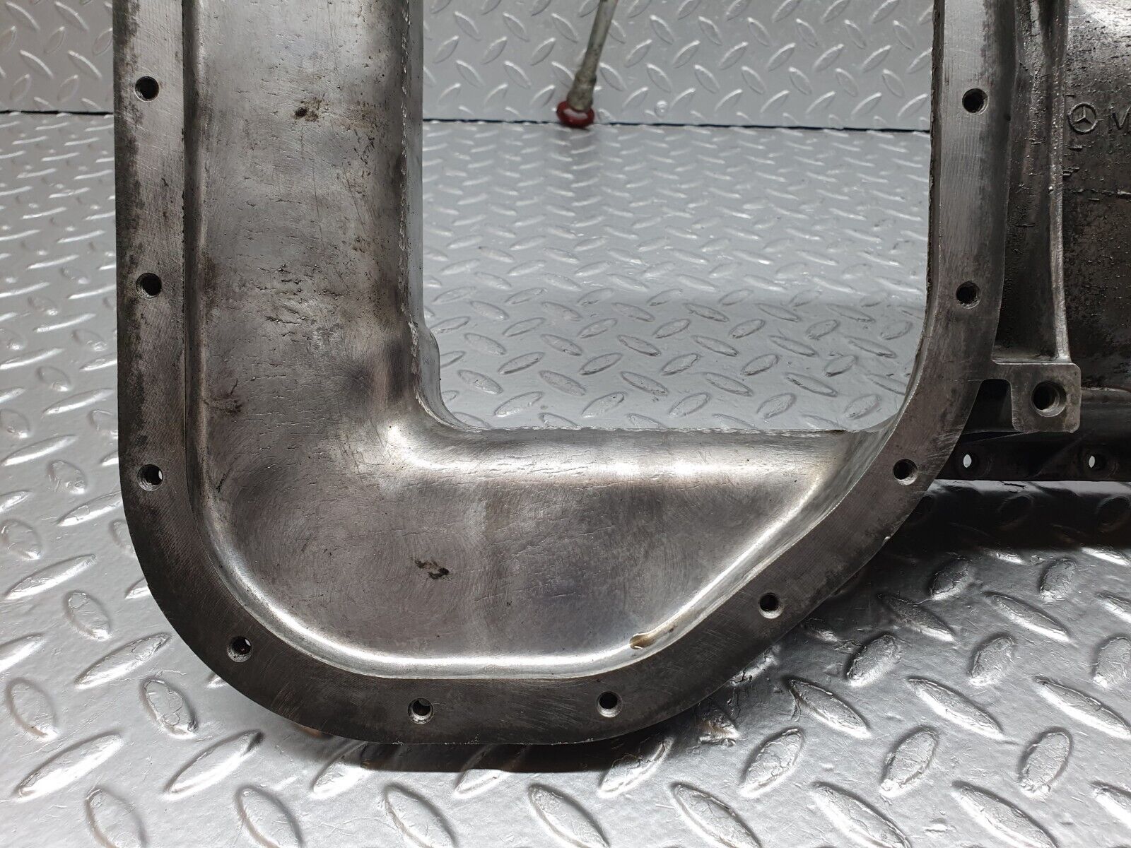 40876 Mercedes-Benz W123 240D Oil Pan Oil Sump 1150141402