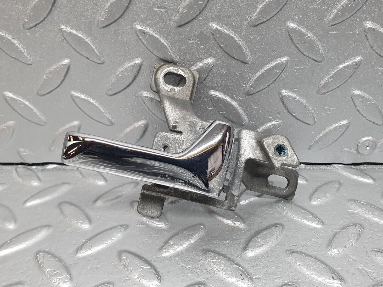 40899 Mercedes-Benz W126 300SE Right Interior Door Handle