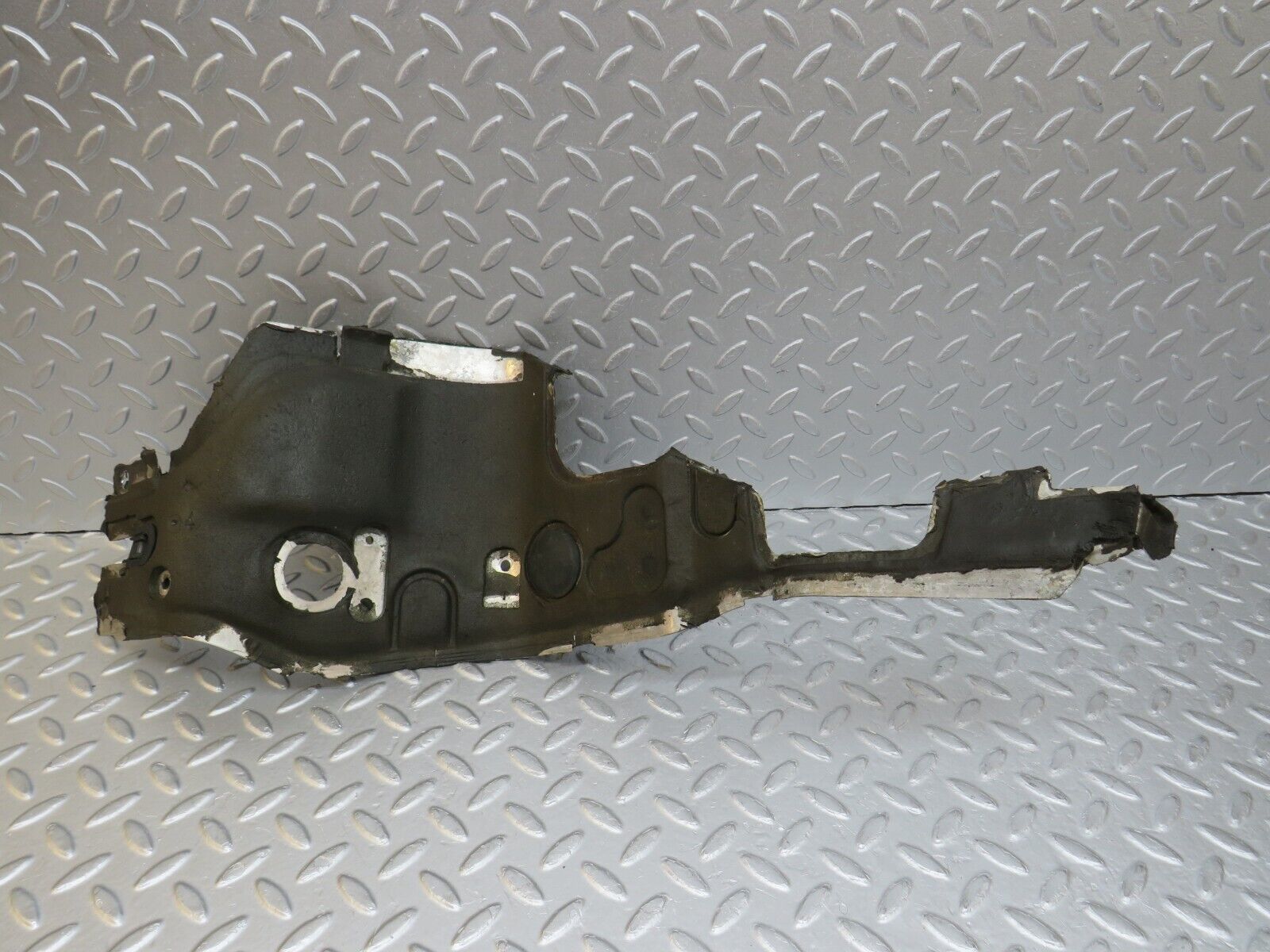 35999 Mercedes-Benz W126 420SE Firewall Heat Shield