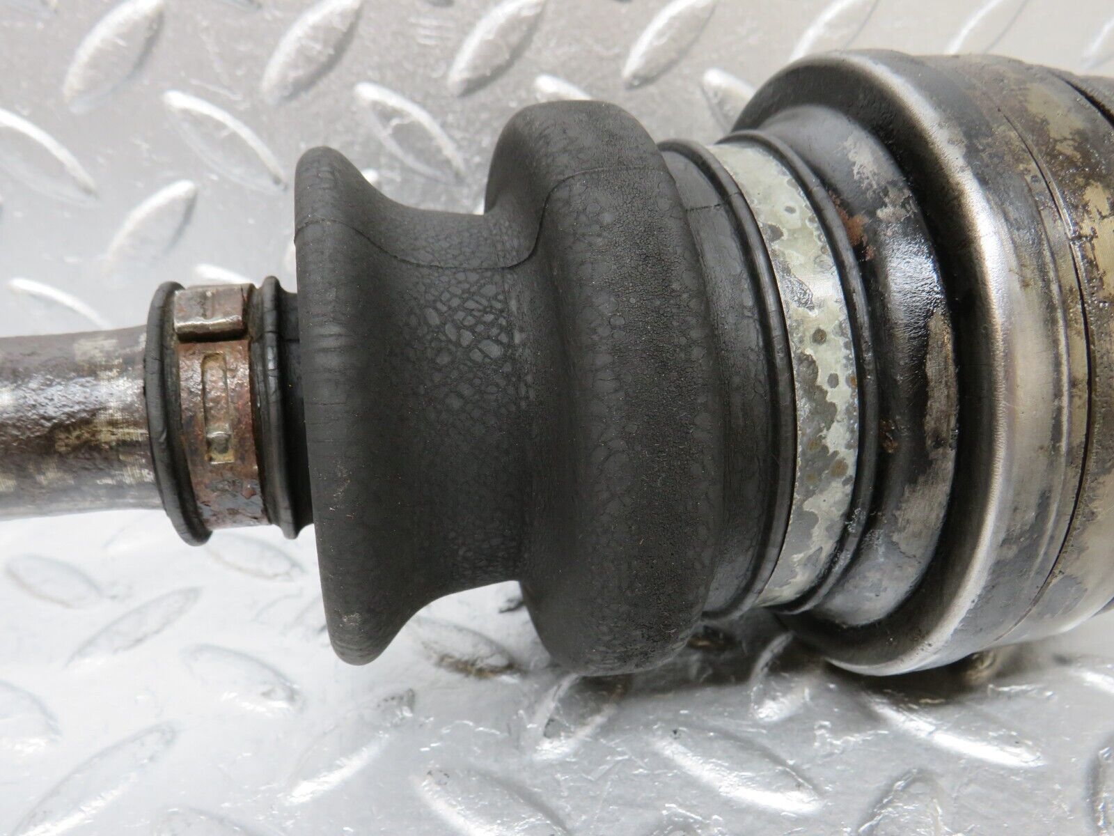 34666 Mercedes-Benz C126 380SEC Coupe Axle Shaft Drive Shaft 1263500410