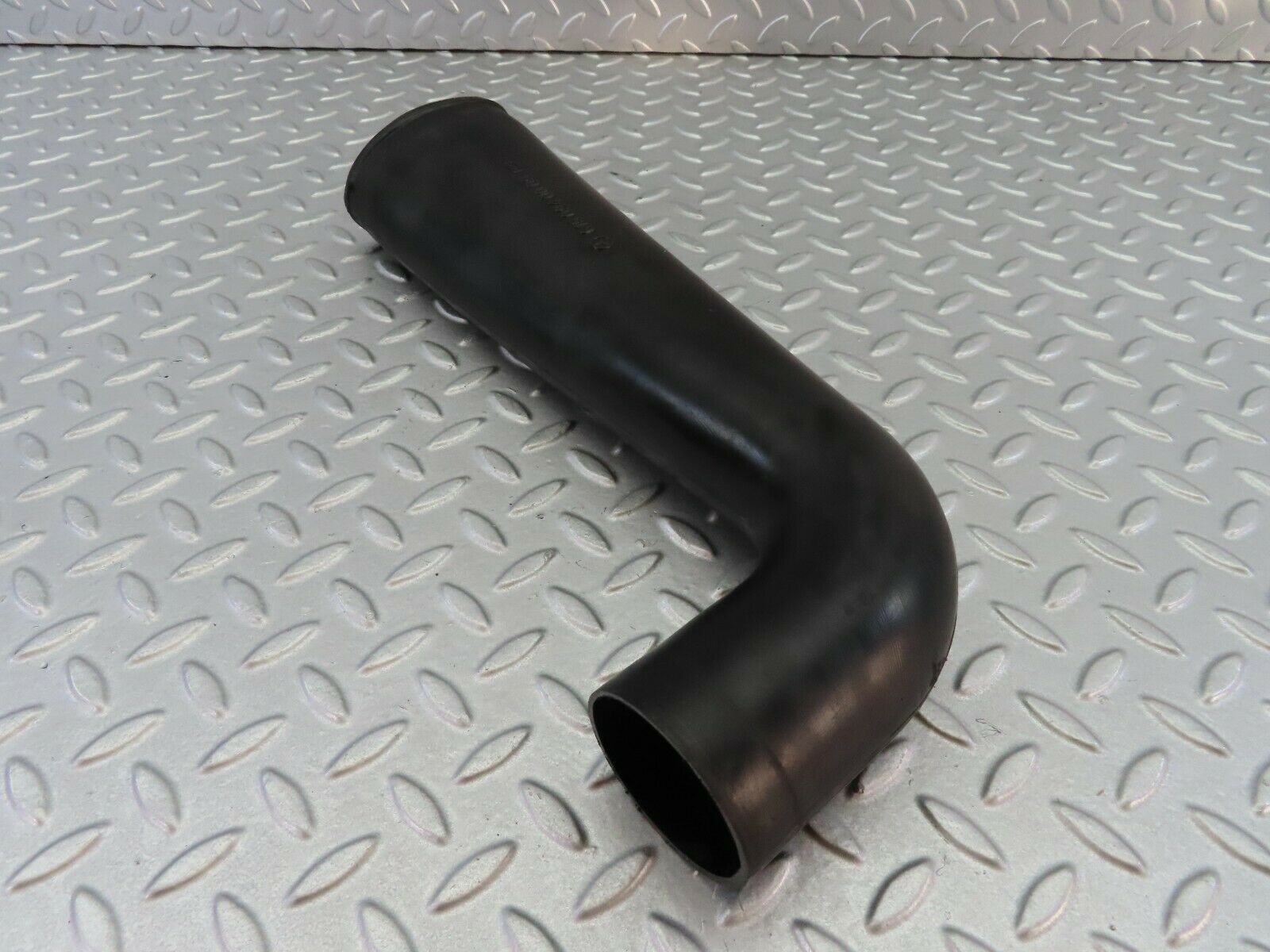7932 Mercedes-Benz W115 220D Air Filter Box Intake Pipe 6150940009