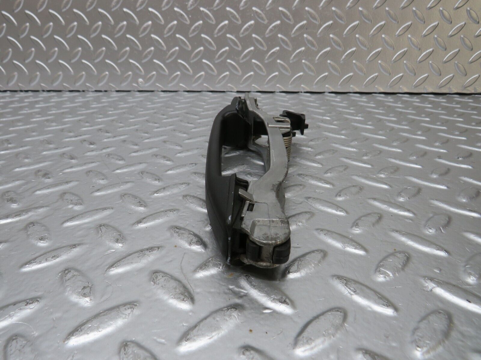 25210 Mercedes-Benz W201 190D Exterior Door Handle Rear Left