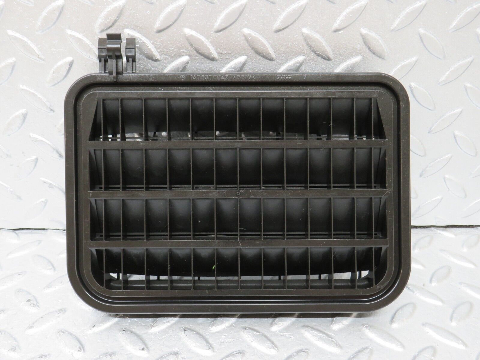 34952 Mercedes-Benz W210 320E Trunk Boot Air Vent Grill 1408300042