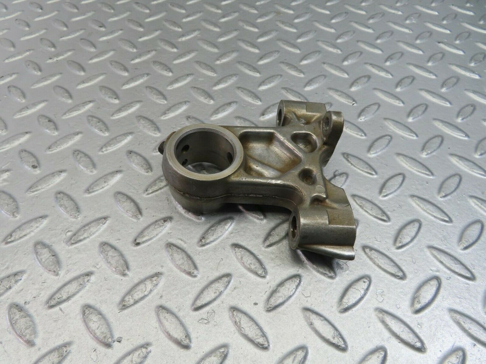 10210 Mercedes-Benz W111 220SE Camshaft Tower Bearing 1800515110