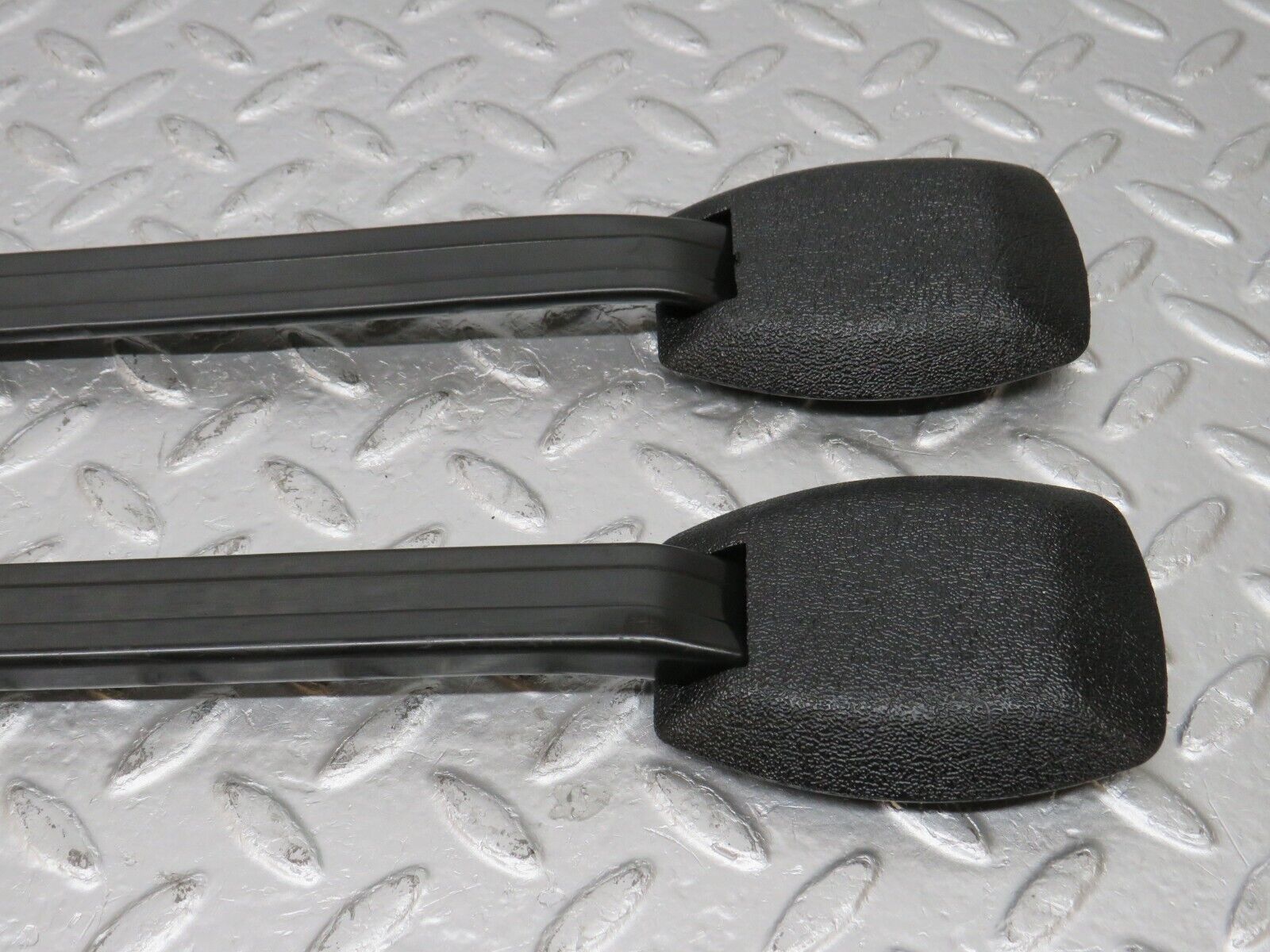 33767 Mercedes-Benz W201 190E 2.0L Seat Belt Runner Pair 2019190920