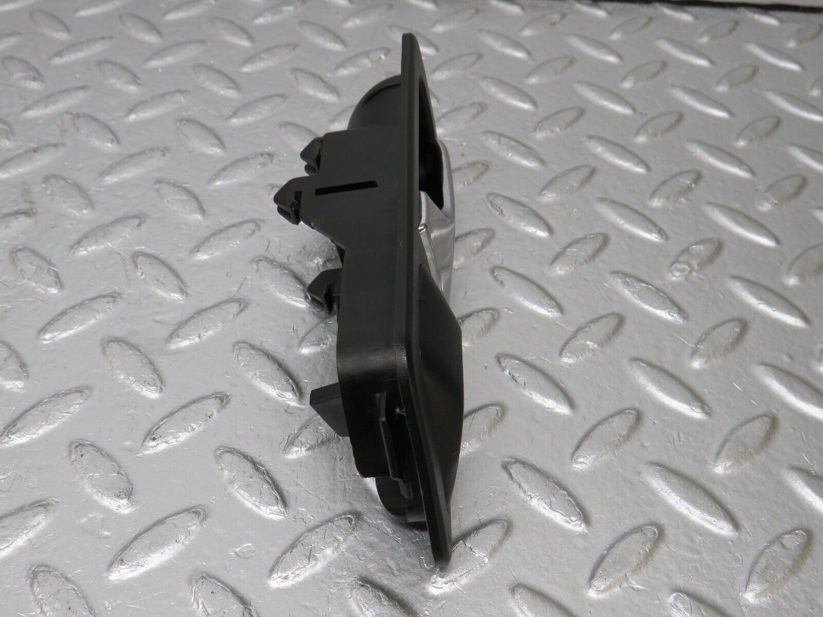 33644 Mercedes-Benz W201 190E 2.0L Left Interior Door Handle 2017660164