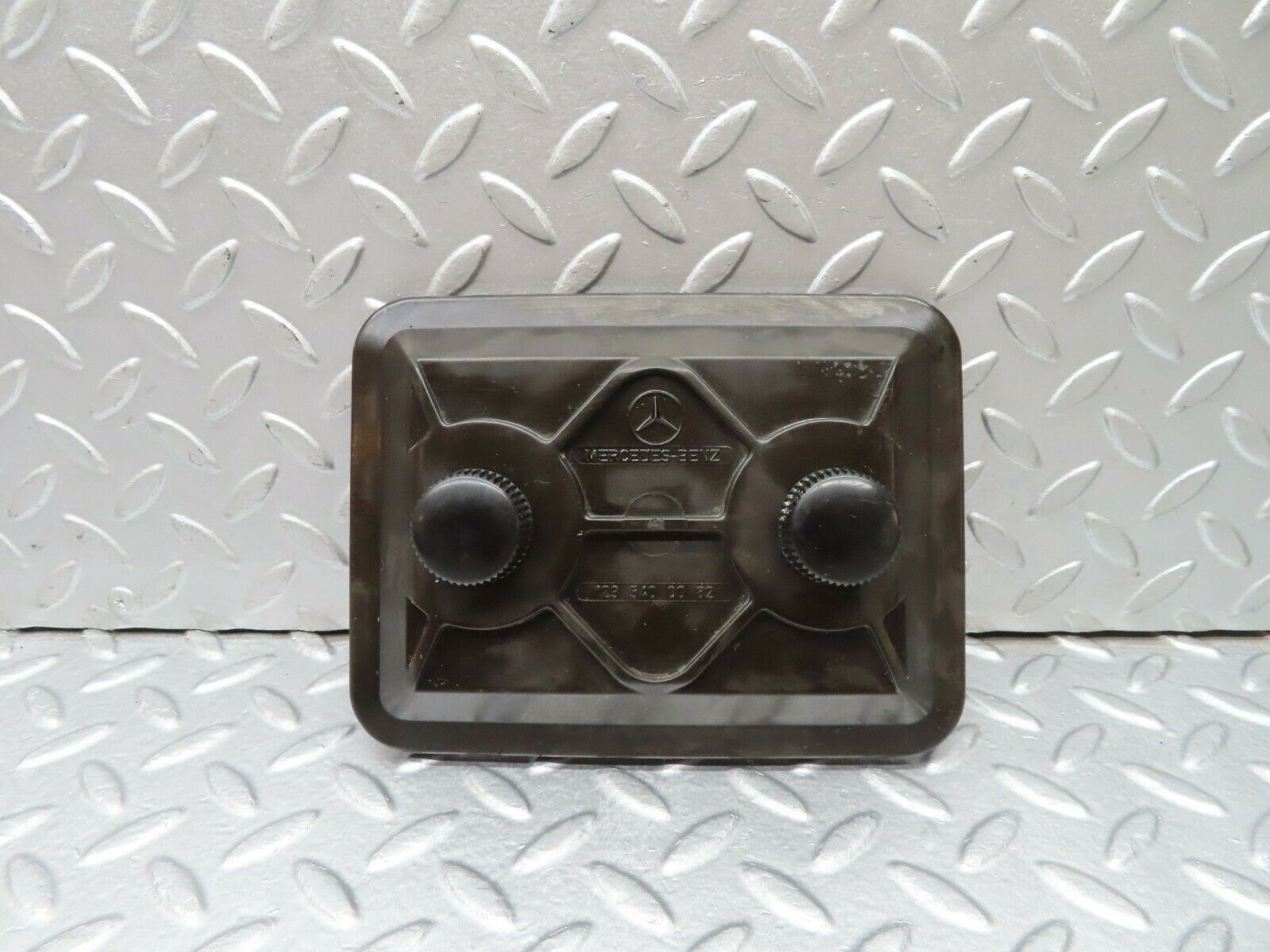 17973 Mercedes-Benz W123 200 Fuse Box Cover Lid 1235400082/1235450200