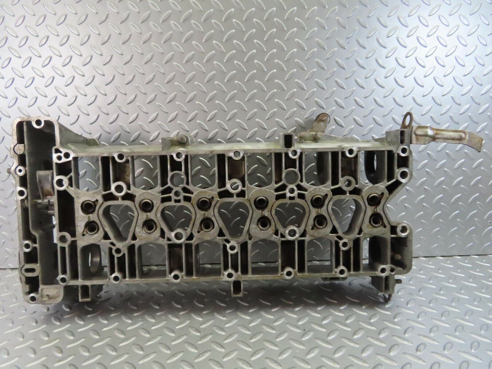 10188 Mercedes-Benz C123 280CE Coupe Camshaft Bearing Casing 1100163304