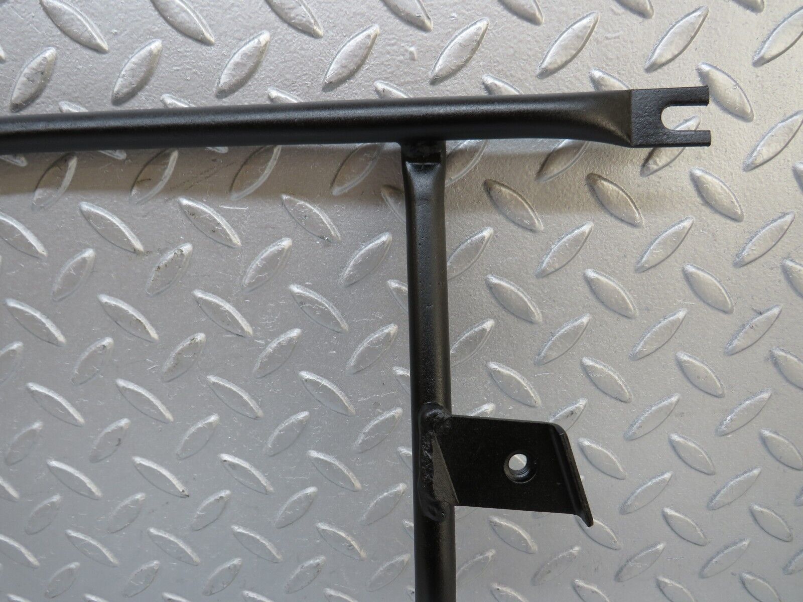 37365 Mercedes-Benz W109 300SEL Front Reinforcement Bar