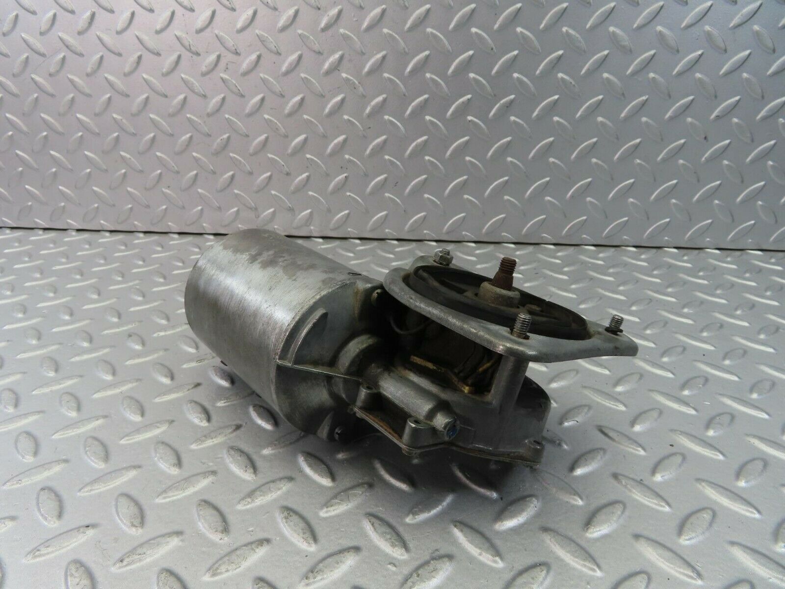 8945 Mercedes-Benz W108 Wiper Motor Bosch 0390446055