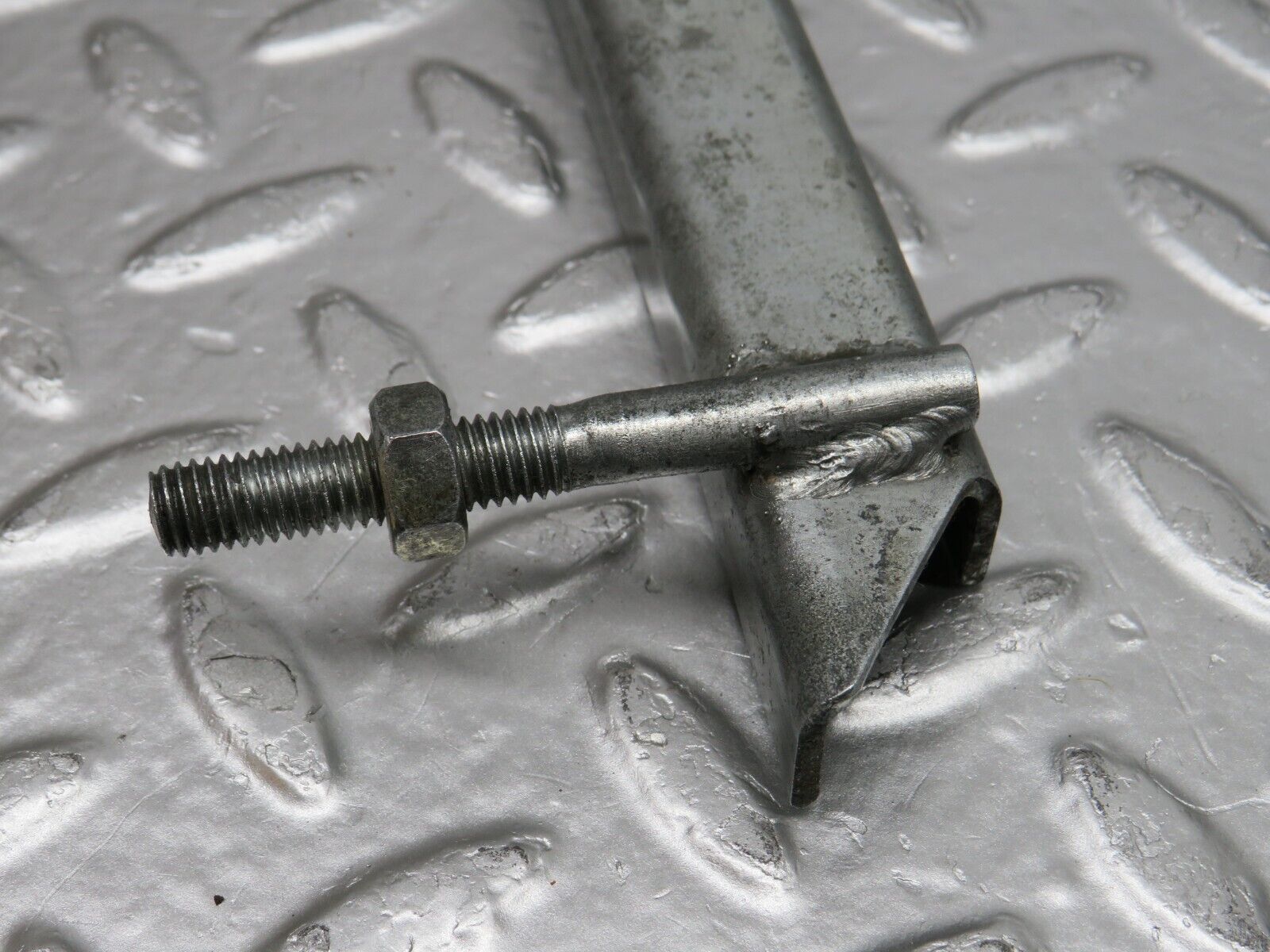 0702 Mercedes-Benz C107 350SLC Coupe Door Window Channel Front Left