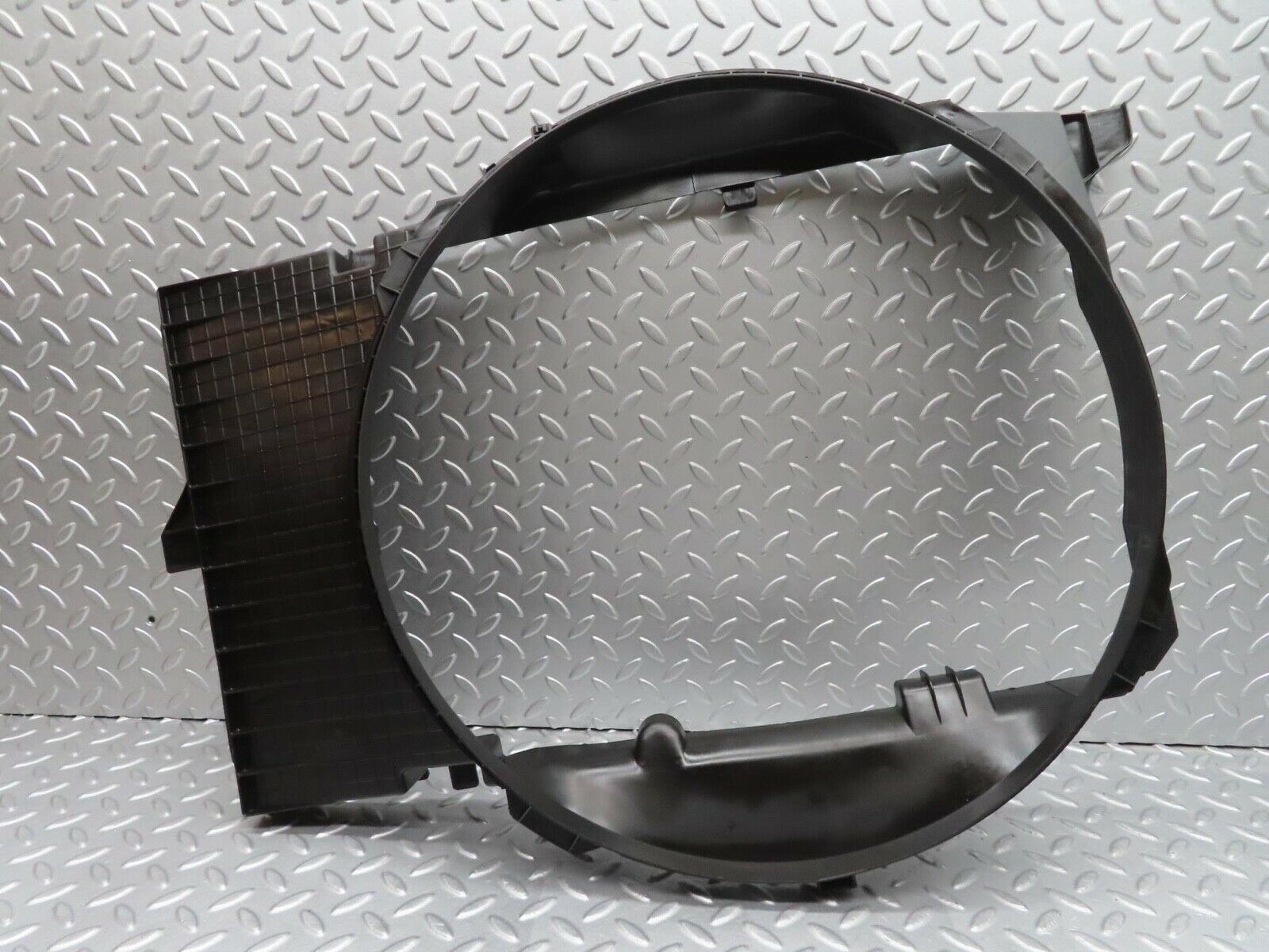 12037 Mercedes-Benz R129 300SL Coupe Radiator Fan Shroud 1295050055