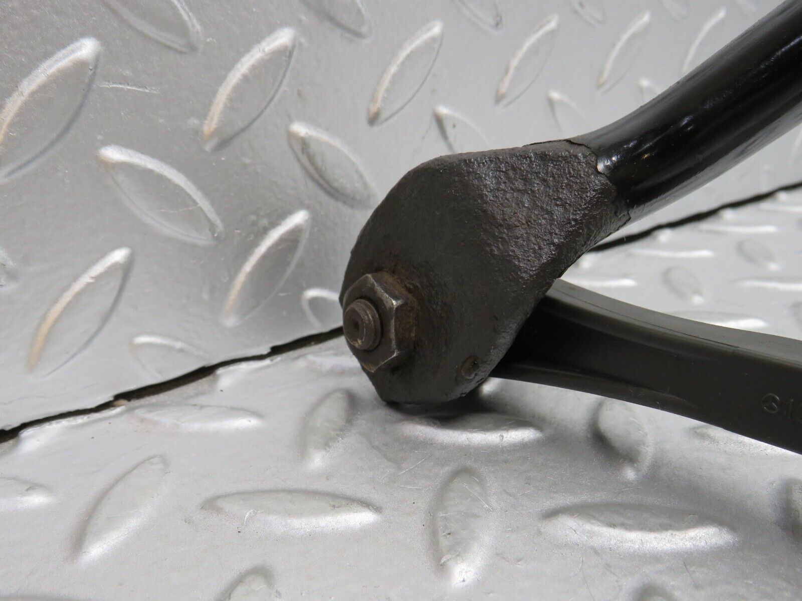 38173 Mercedes-Benz A124 320E Cabriolet Anti Roll Bar Rear Axle 1243260116