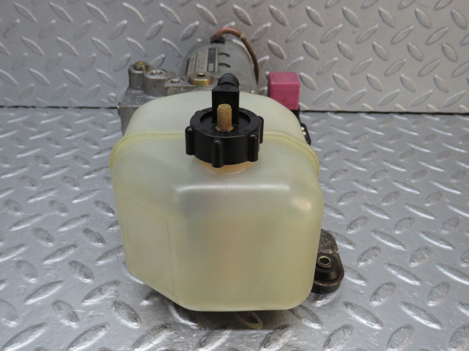 37967 Mercedes-Benz A124 320E Cabriolet Roof Top Hydraulic Pump Motor Bosch 1248002348 0542020007