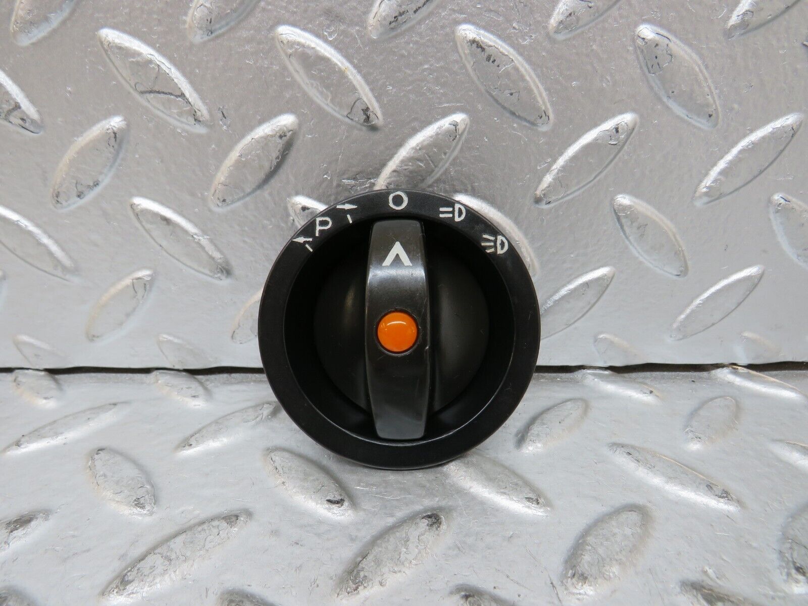 27874 Mercedes-Benz W123 280E Headlight Switch Black Collar And Knob