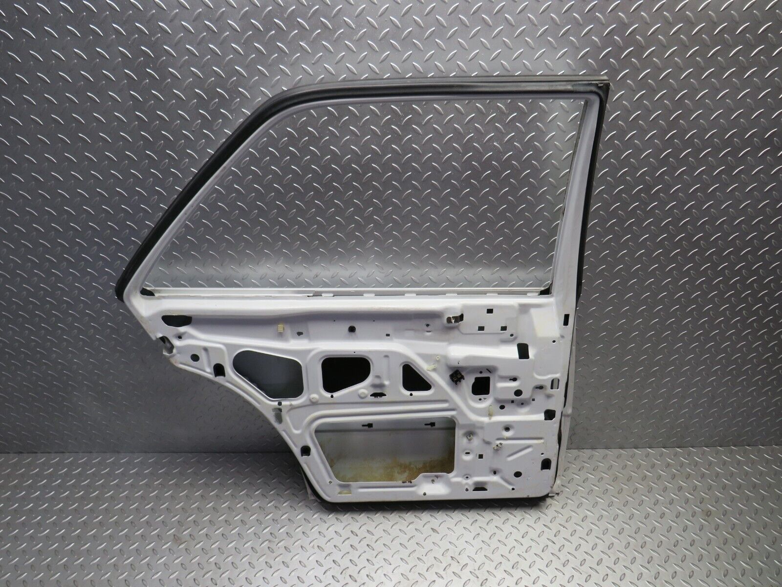 30248 Mercedes-Benz W124 230E Rear Left Door