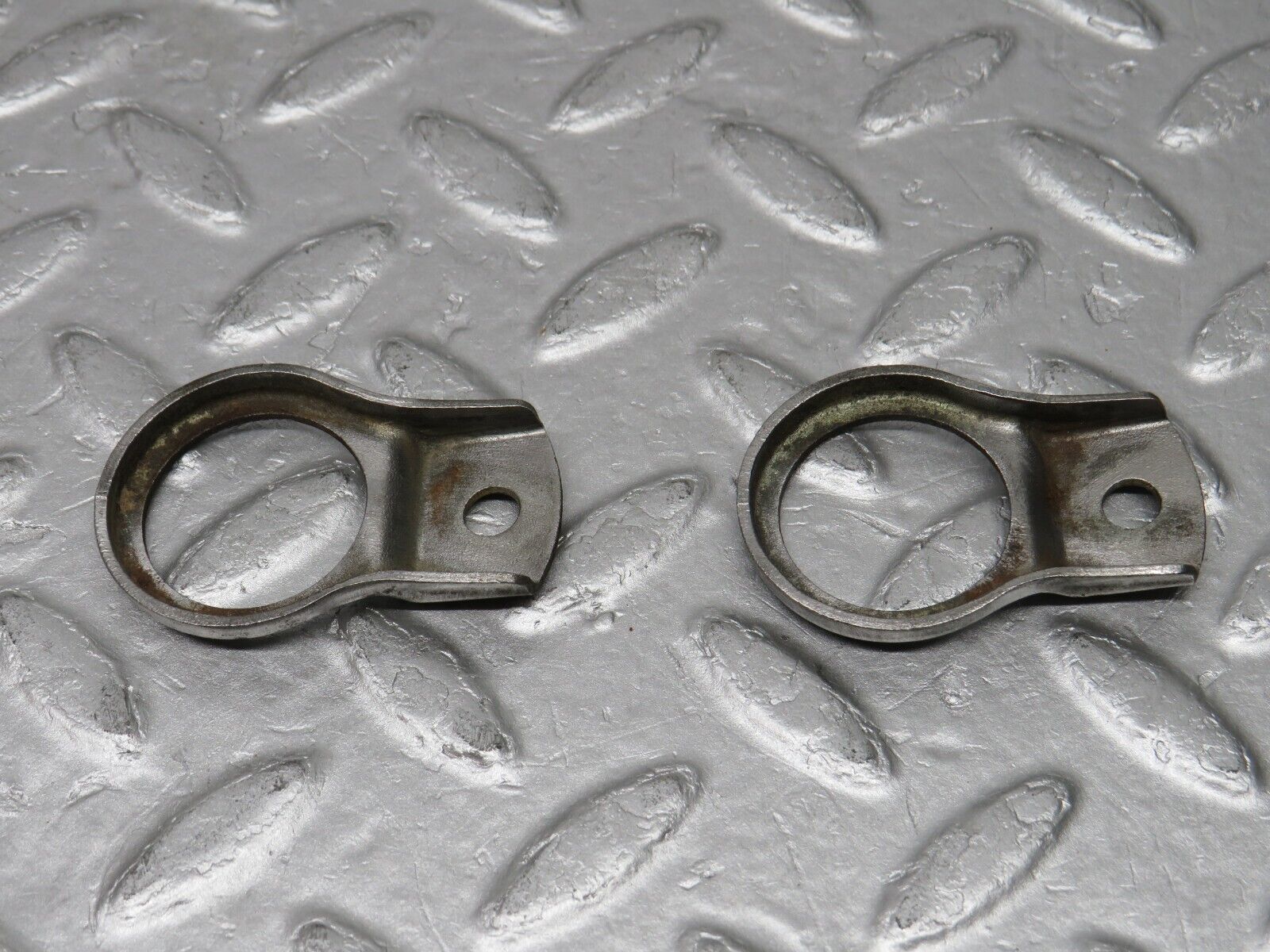 37568 Mercedes-Benz W109 300SEL Fuel Injector Bracket