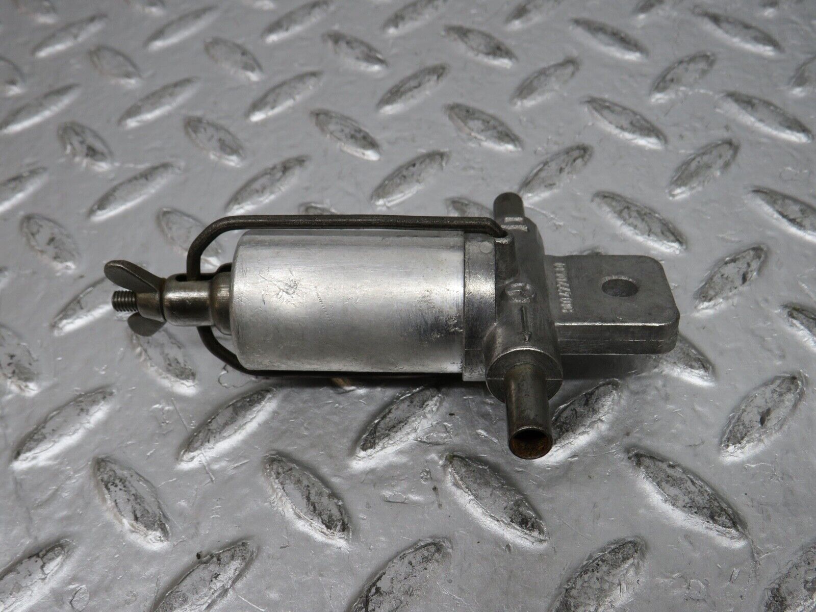 0357 Mercedes-Benz W120 180D Ponton Fuel Prefilter 001477060