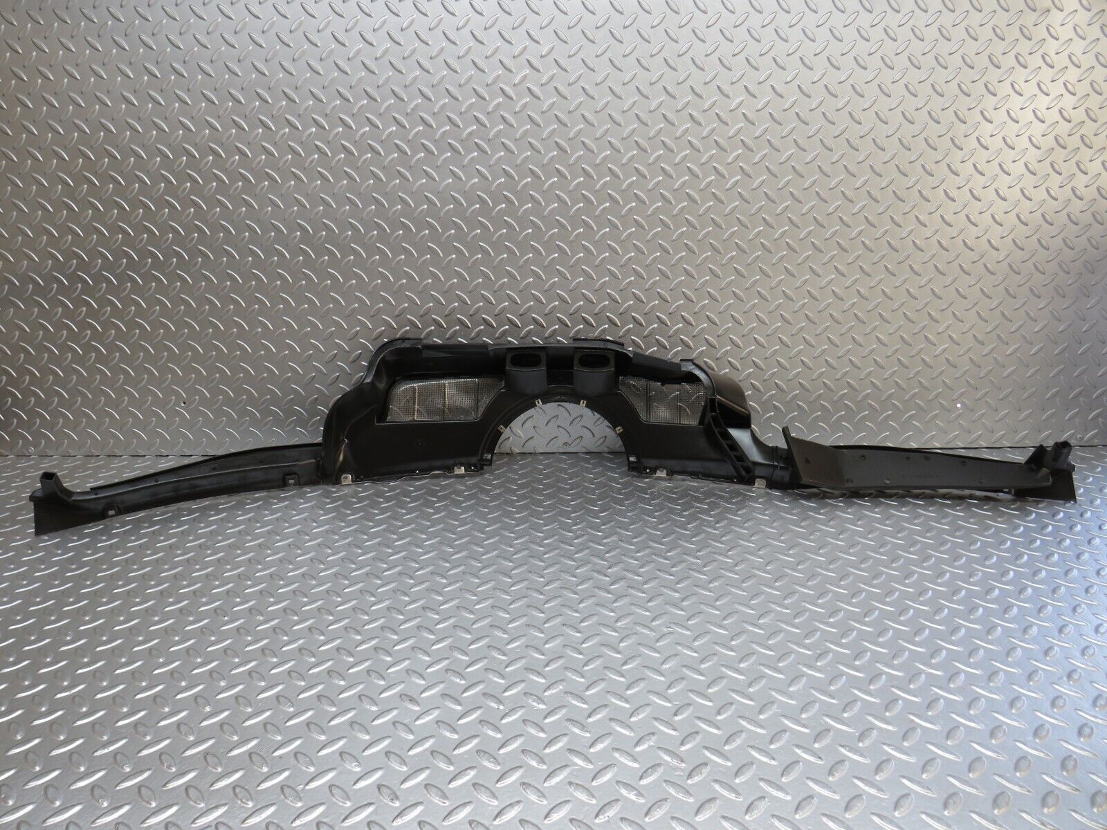 32516 Mercedes-Benz S124 300TE Wiper Mechanism Cover 1246200973 1246202667