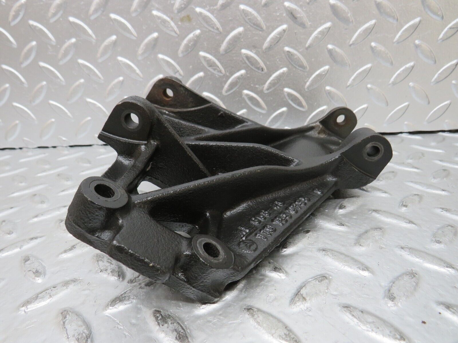 27396 Mercedes-Benz W123 280E Alternator Generator Bracket 1101550735