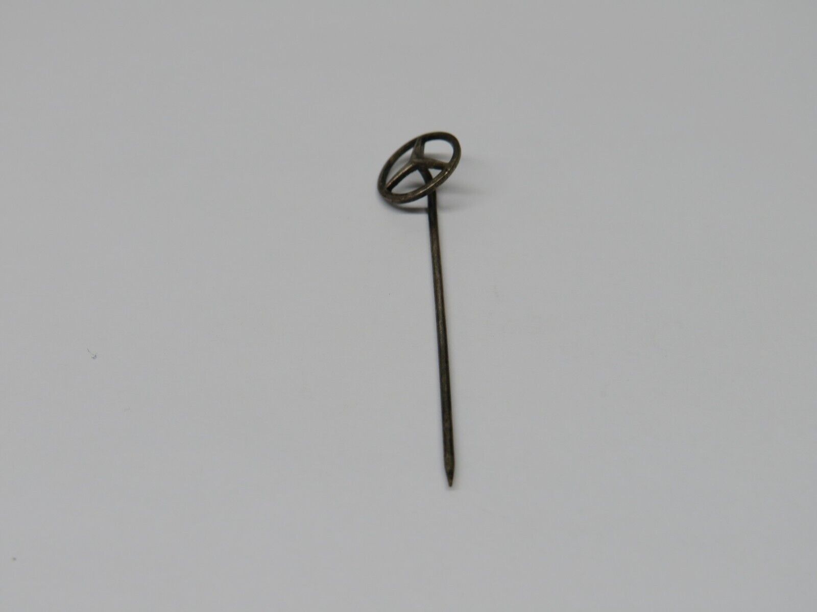 37495 Mercedes-Benz Vintage Lapel Pin Badge