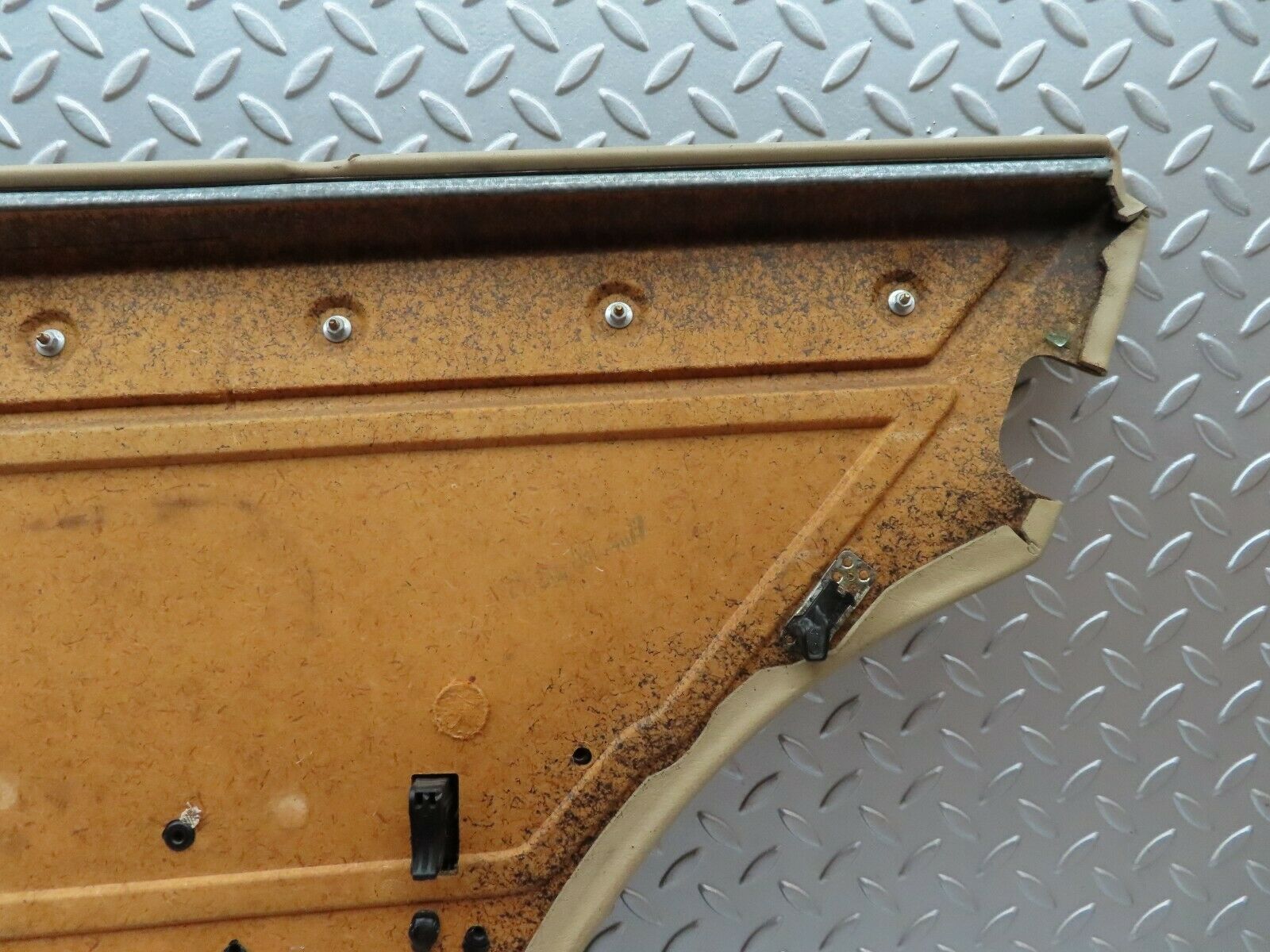 5264 Mercedes-Benz W124 230E Rear Left Door Card Beige 1247370970